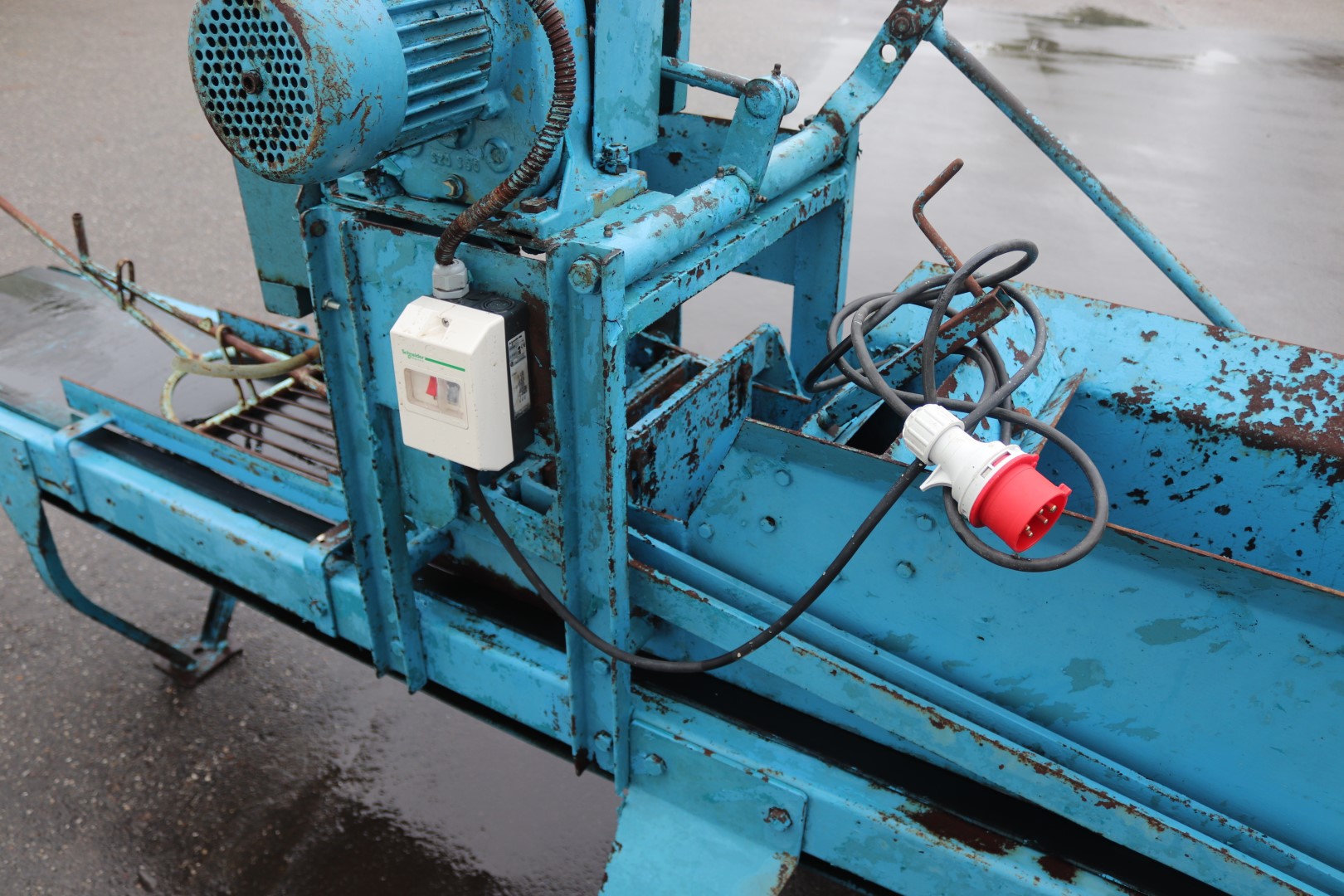 Dewa soil blocking machine with seeder