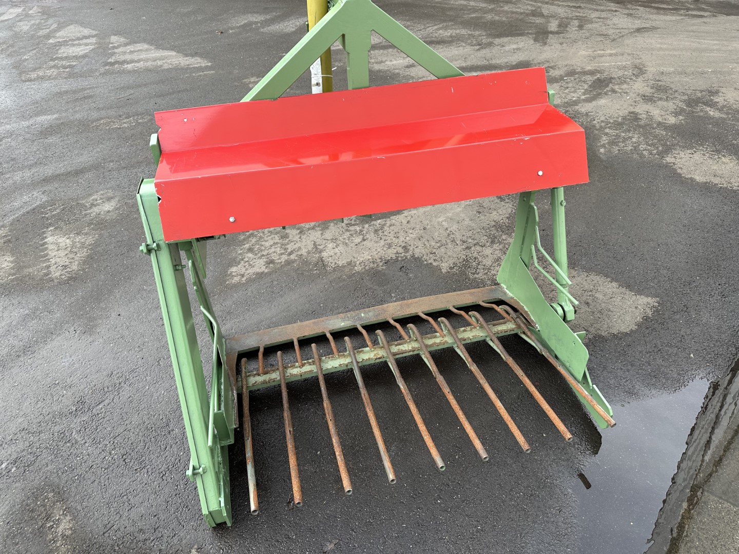 Компактный подъемник 130