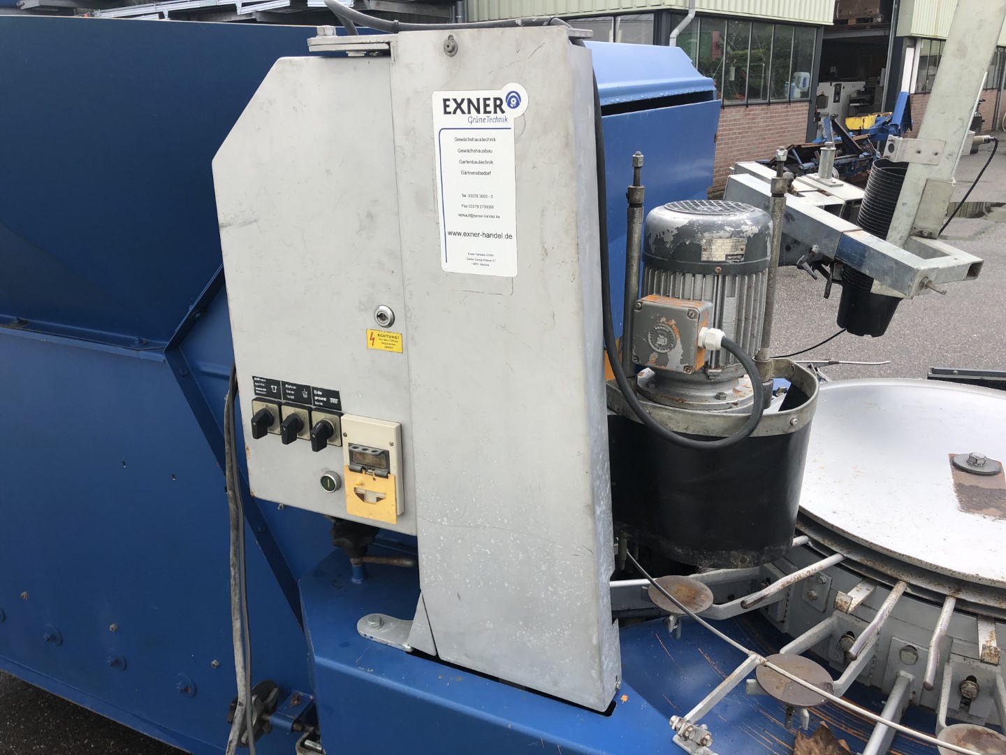 Mayer 1010 potting machine