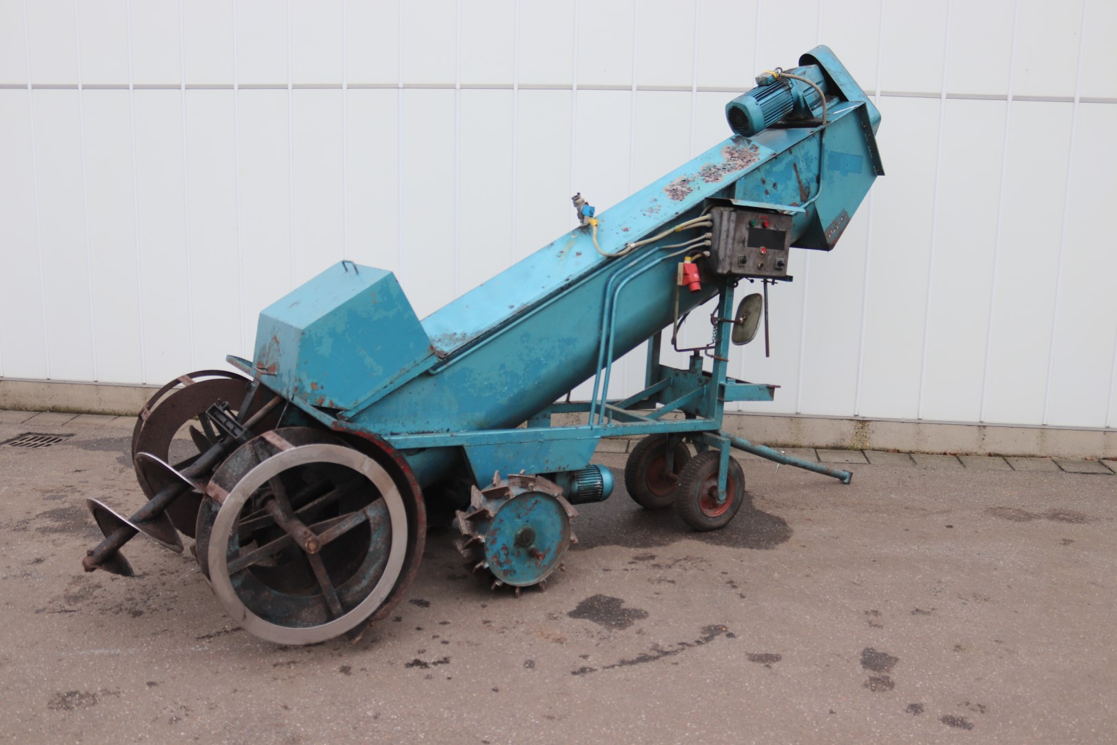Visser soil loader mixer