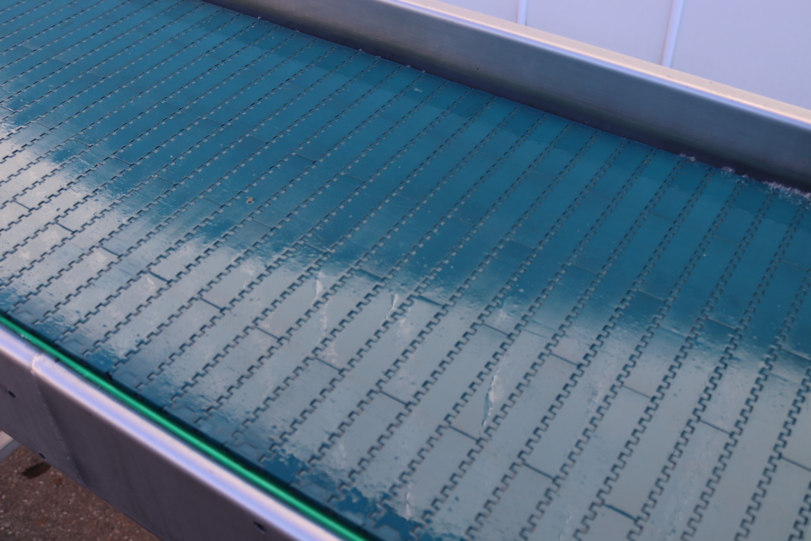 Stainless steel conveyor 400 x 42 cm
