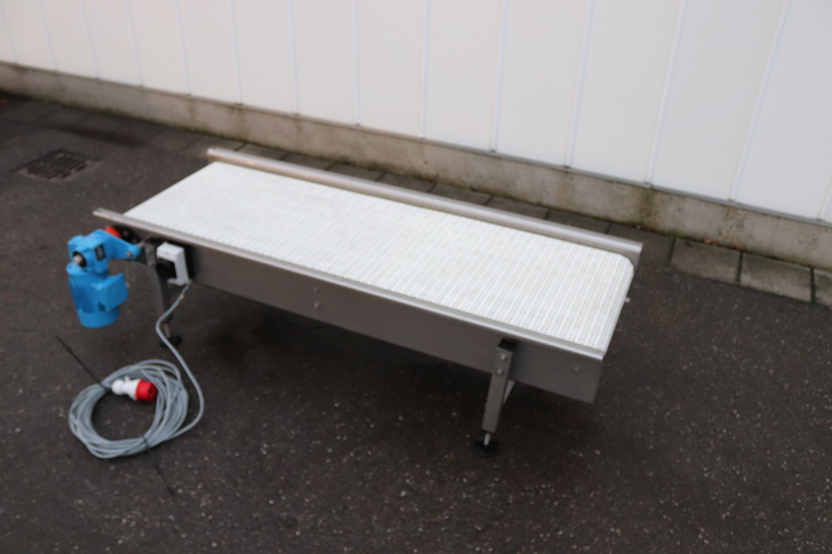 Bouwpaco stainless steel conveyor 170 x 55 cm