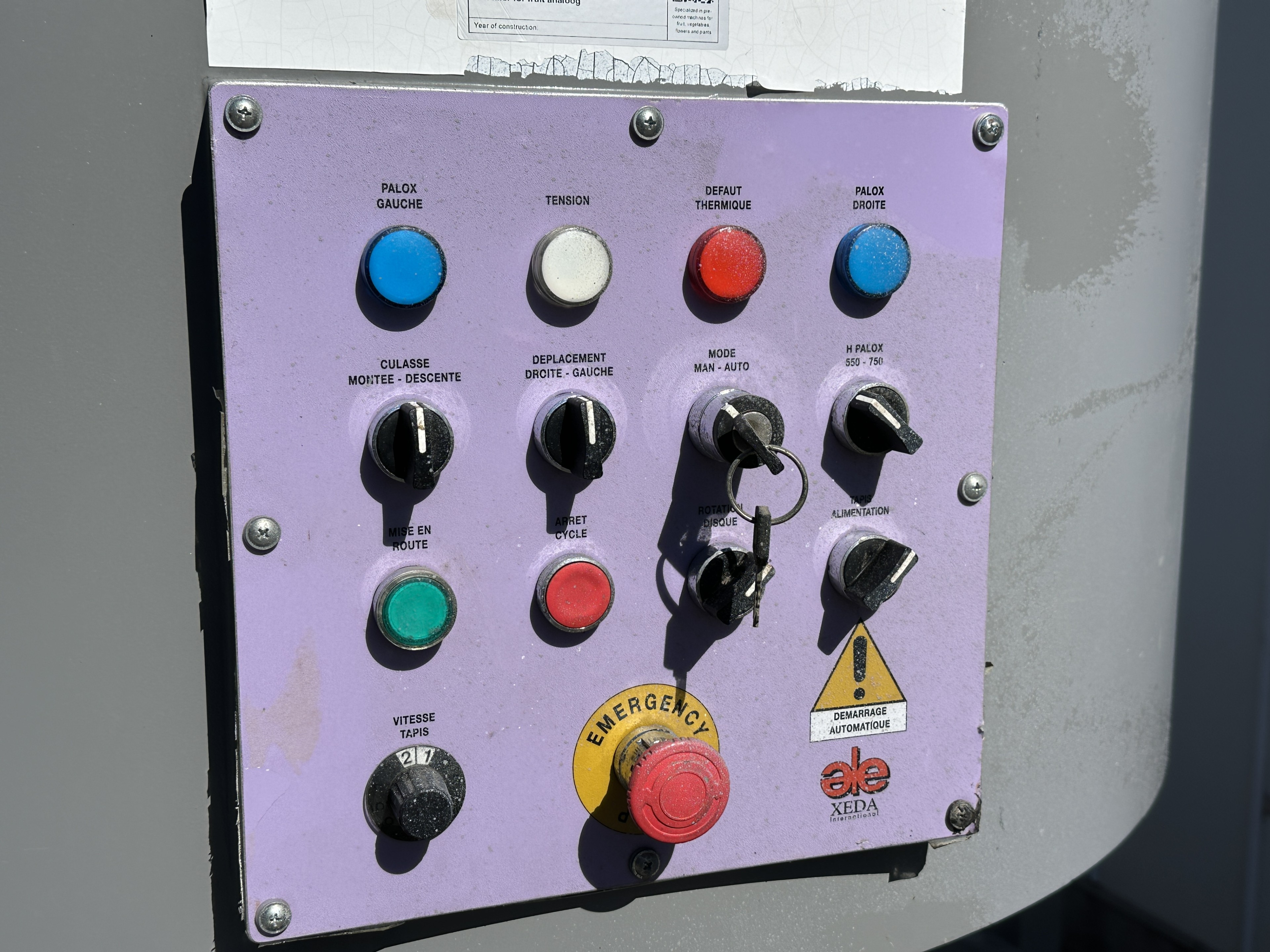 Dry bin filler Наполнитель контейнеров