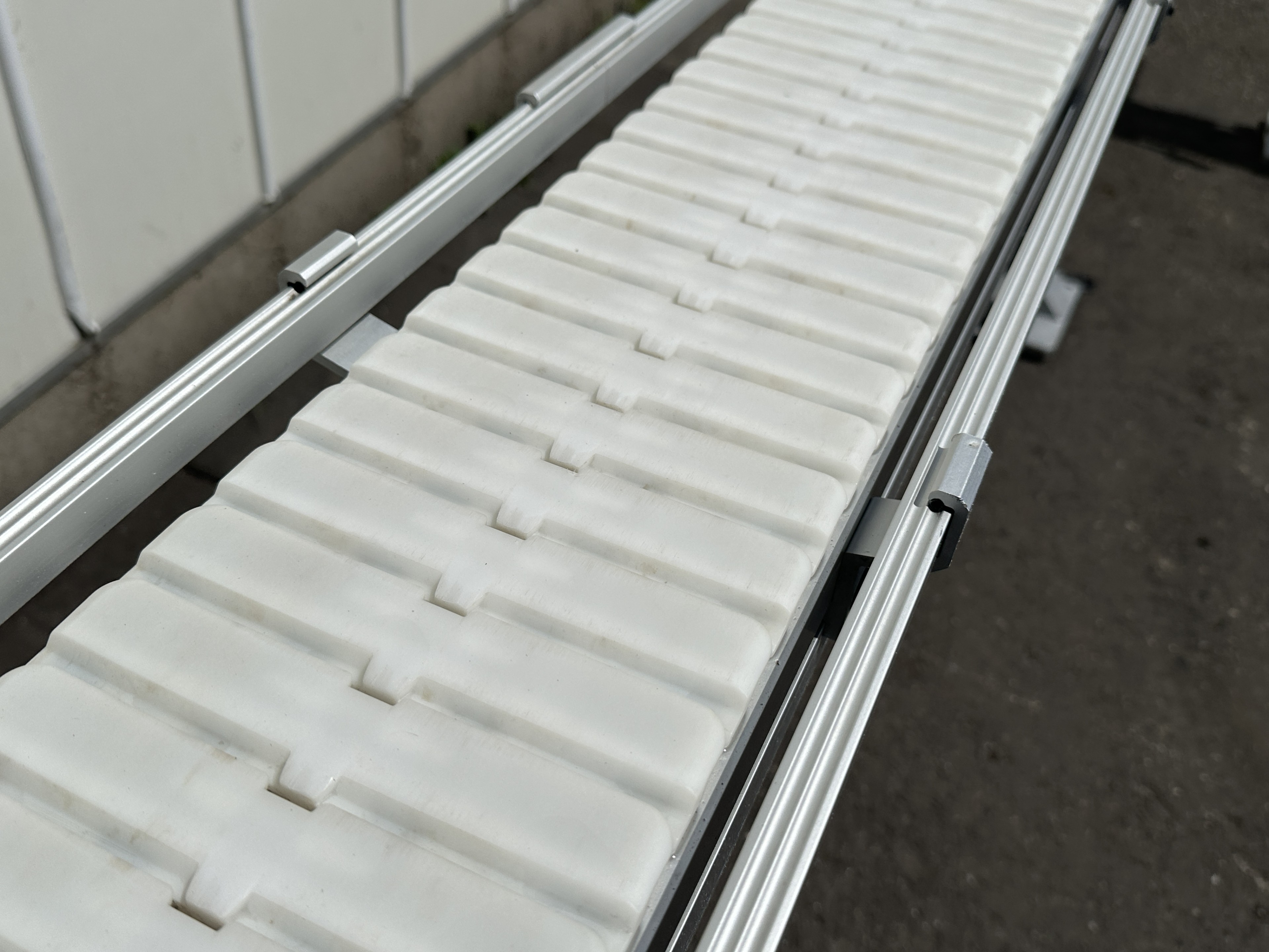 Flex Industries ������������� �������� �������� �� 180� ������ 18 ��