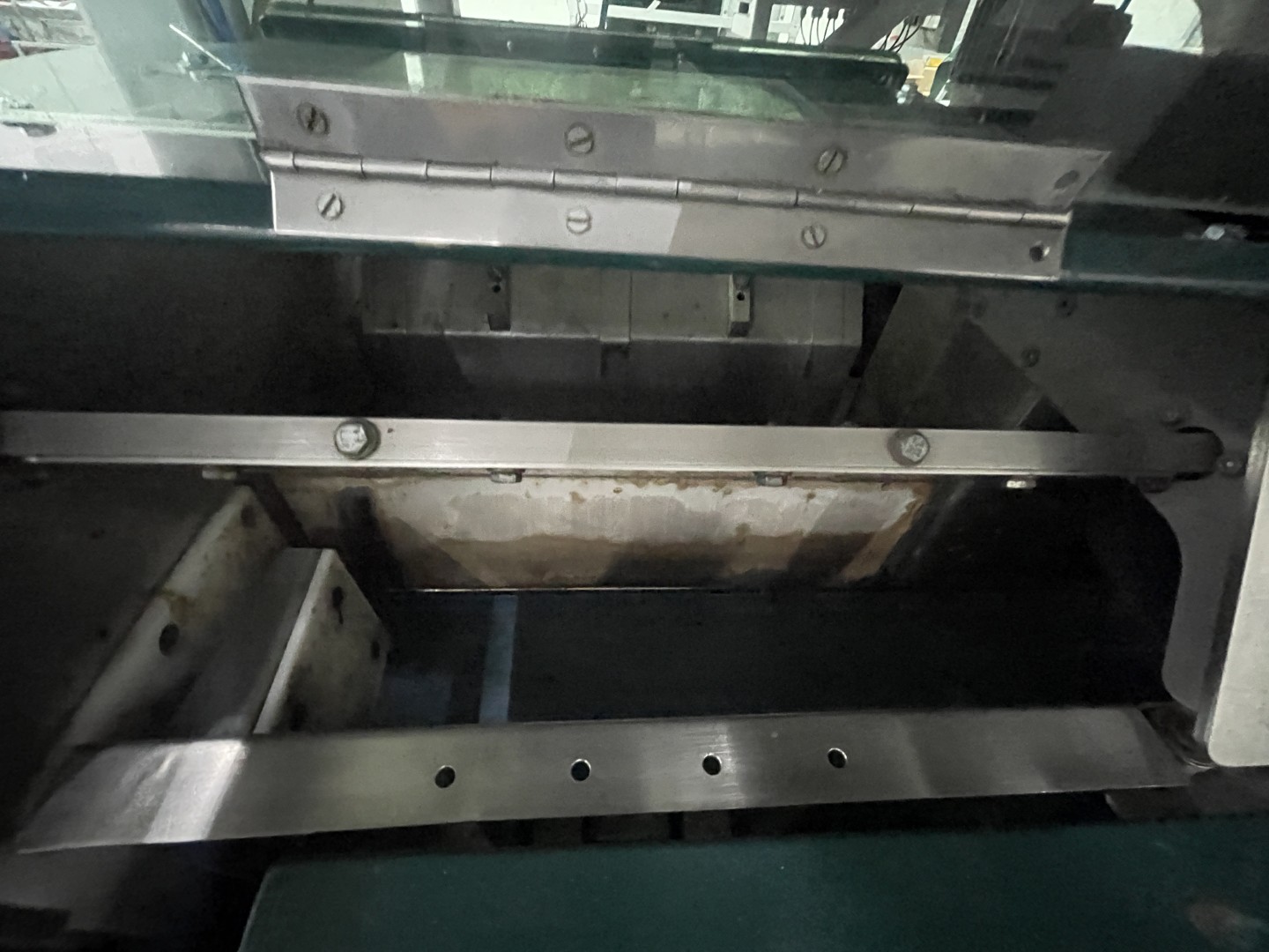 Manter VP16000 Весовой дозатор с 3 подъемниками и дозировочными конвейерами