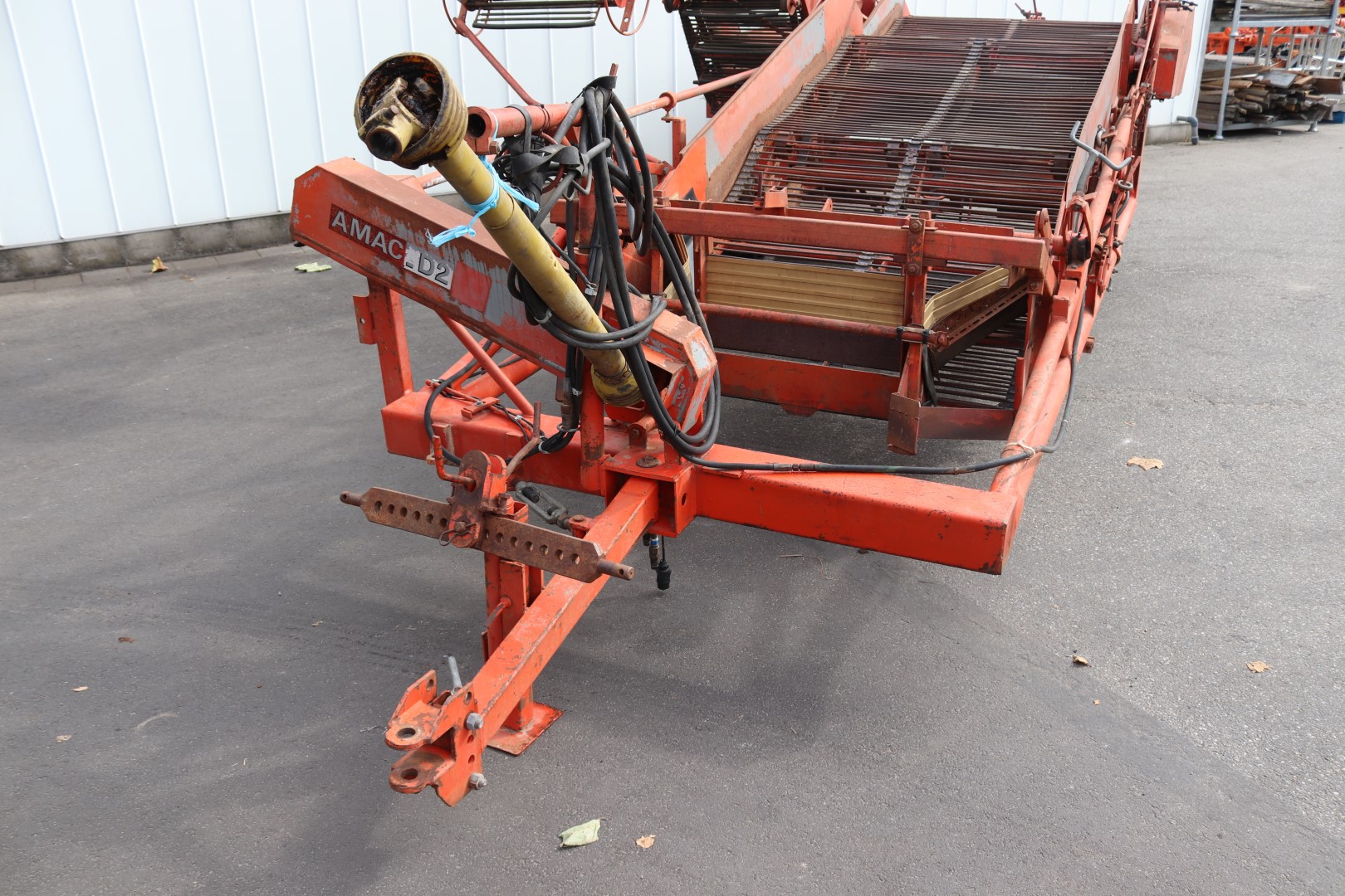 AMAC D2 onion loader with extended elevator