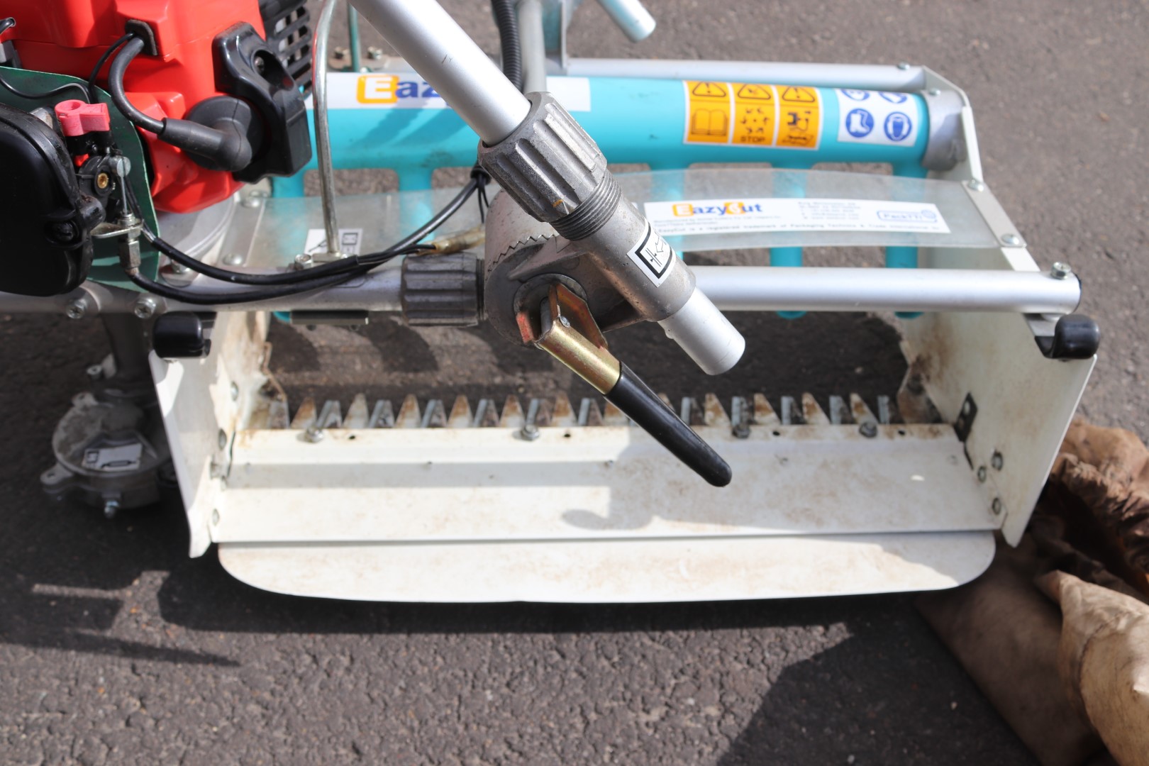 Horti Hands Eazycut pruning machine