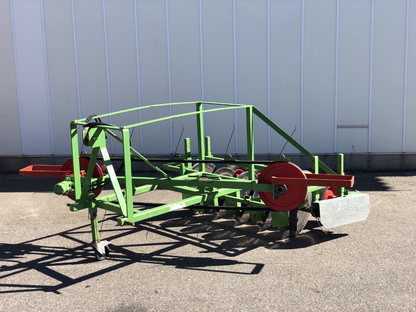 Basrijs A1/150H нож для веток клубники