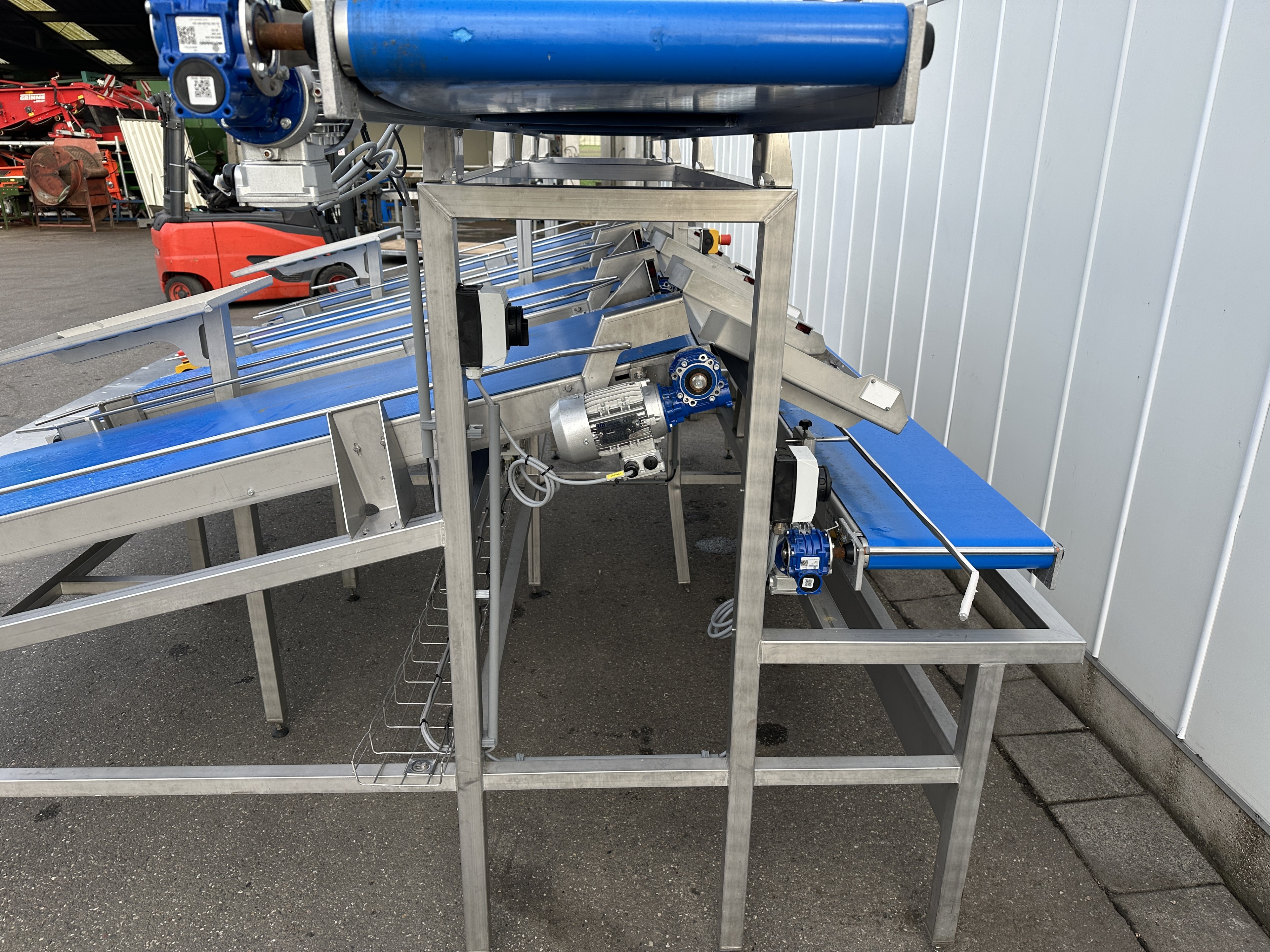 BCK Производственная и упаковочная линия с 4 конвейерами