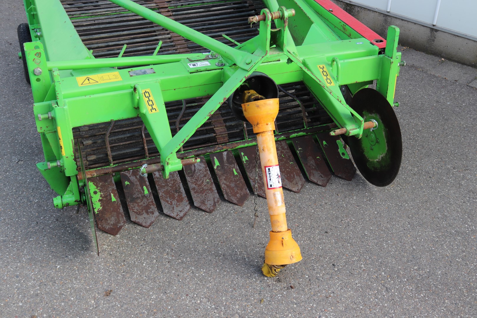 Keulmac 2 row windrower for potatoes