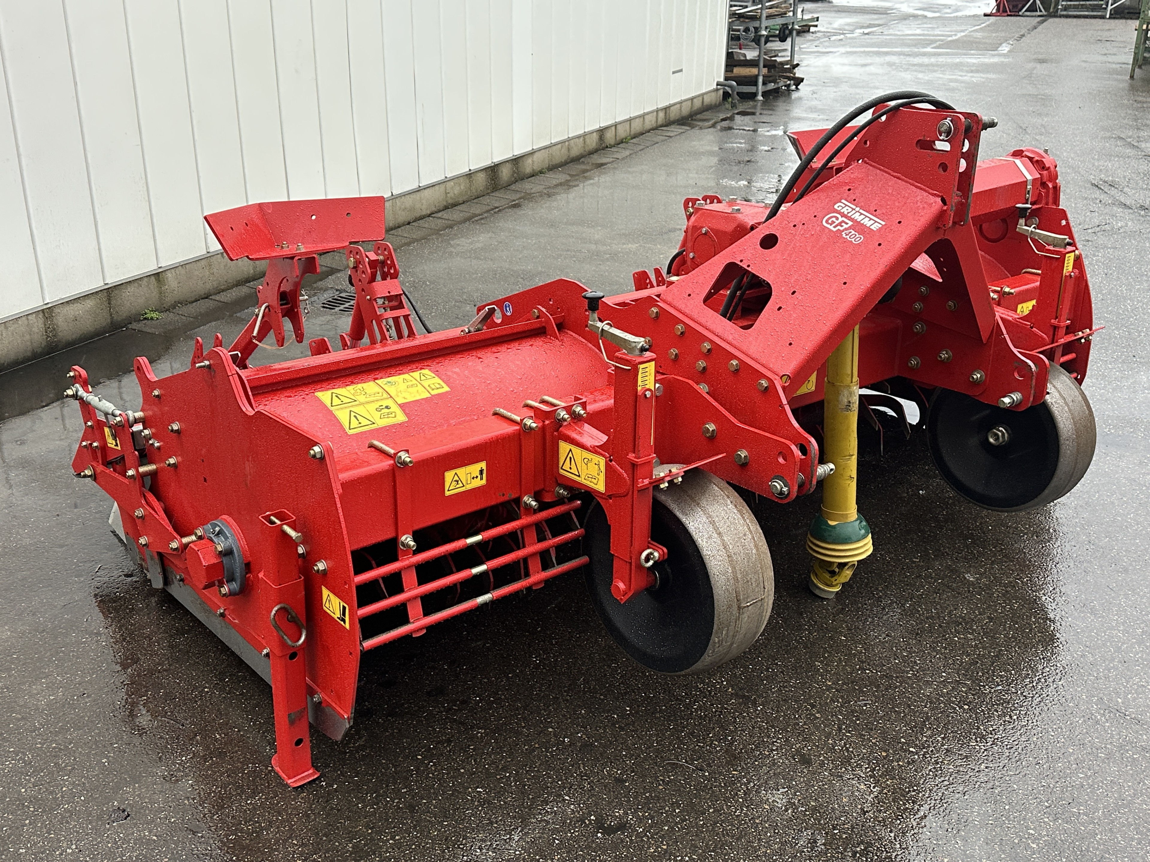 Grimme GF400 Грядо-/гребнеобразователь 4 x 75 см, с формирователями холмов из нержавеющей стали.