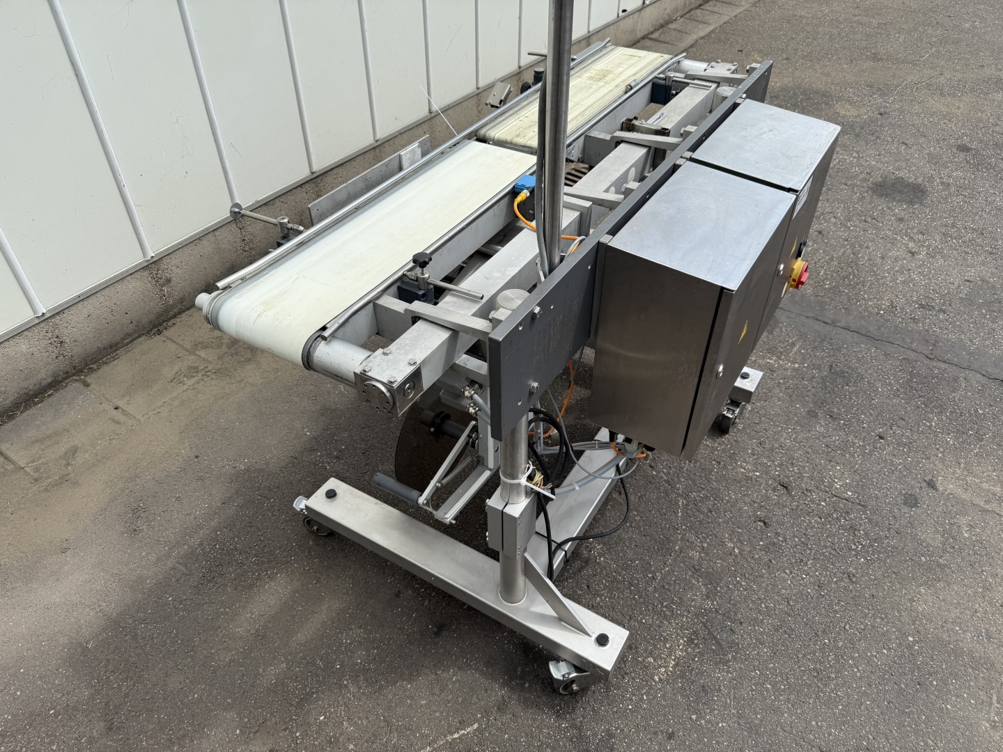 MR Etikettiertechnik MR333 Этикеровочная машина