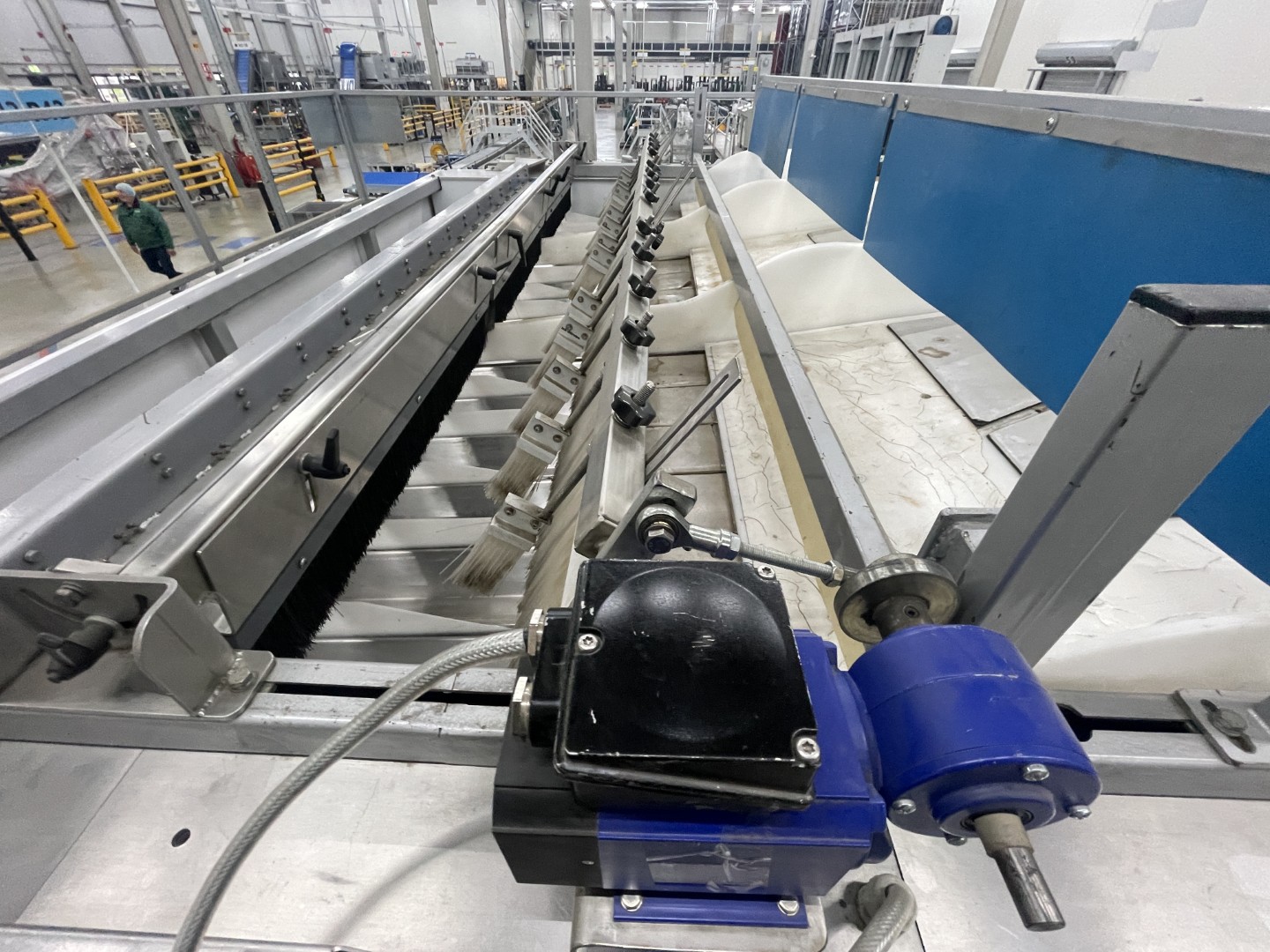 Manter VP16000 Весовой дозатор с 3 подъемниками и дозировочными конвейерами
