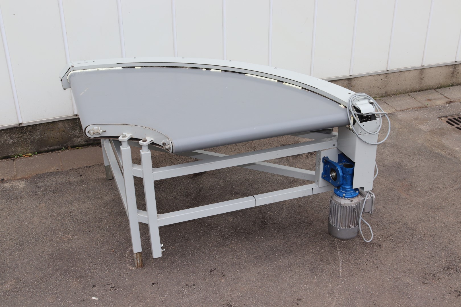 BTM curve conveyor 90� - 85 cm wide