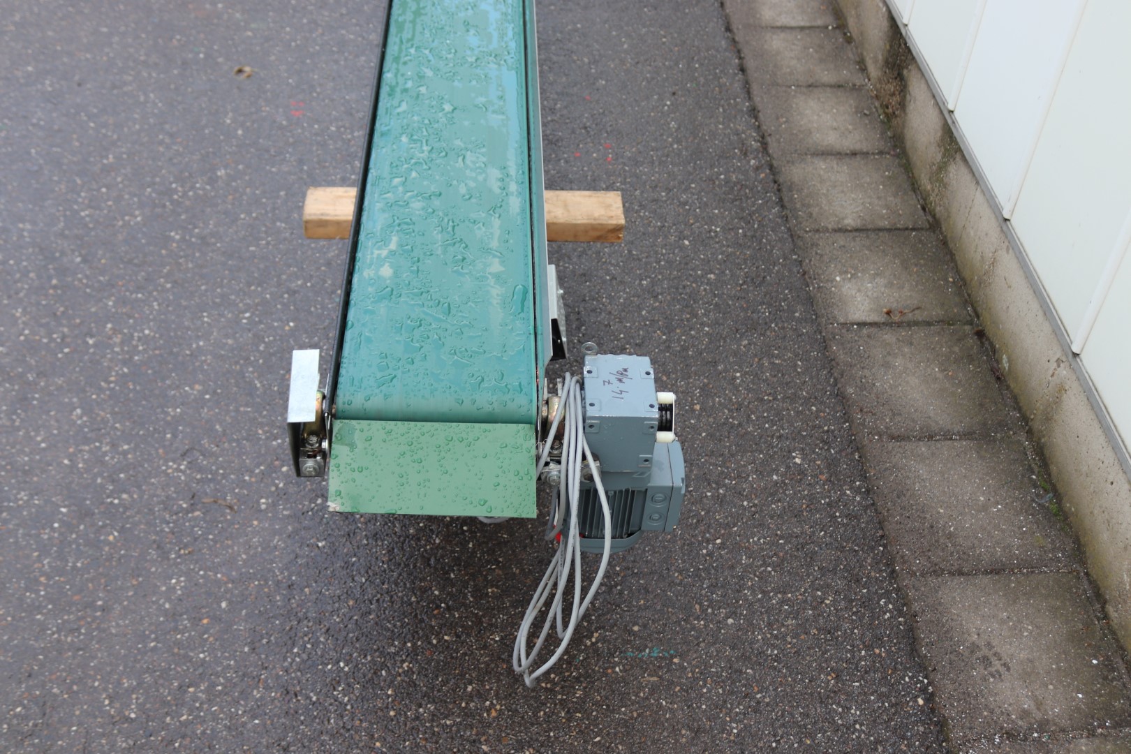 Конвейер Aweta 840 x 25 см