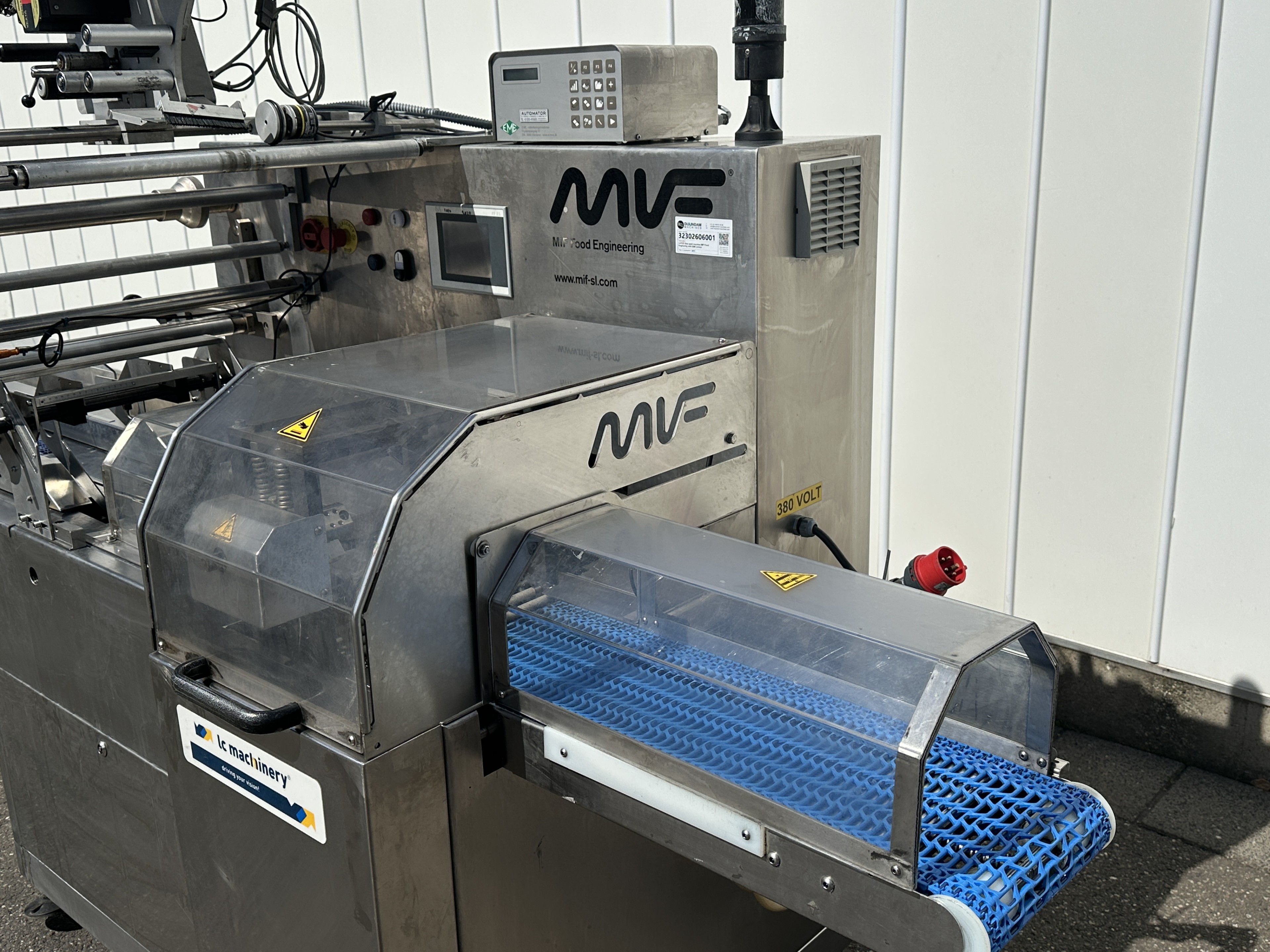 MIF Food Enginering A-412C Упаковочная машина флоу-пак (Flow pack) С этикетировщиком EME