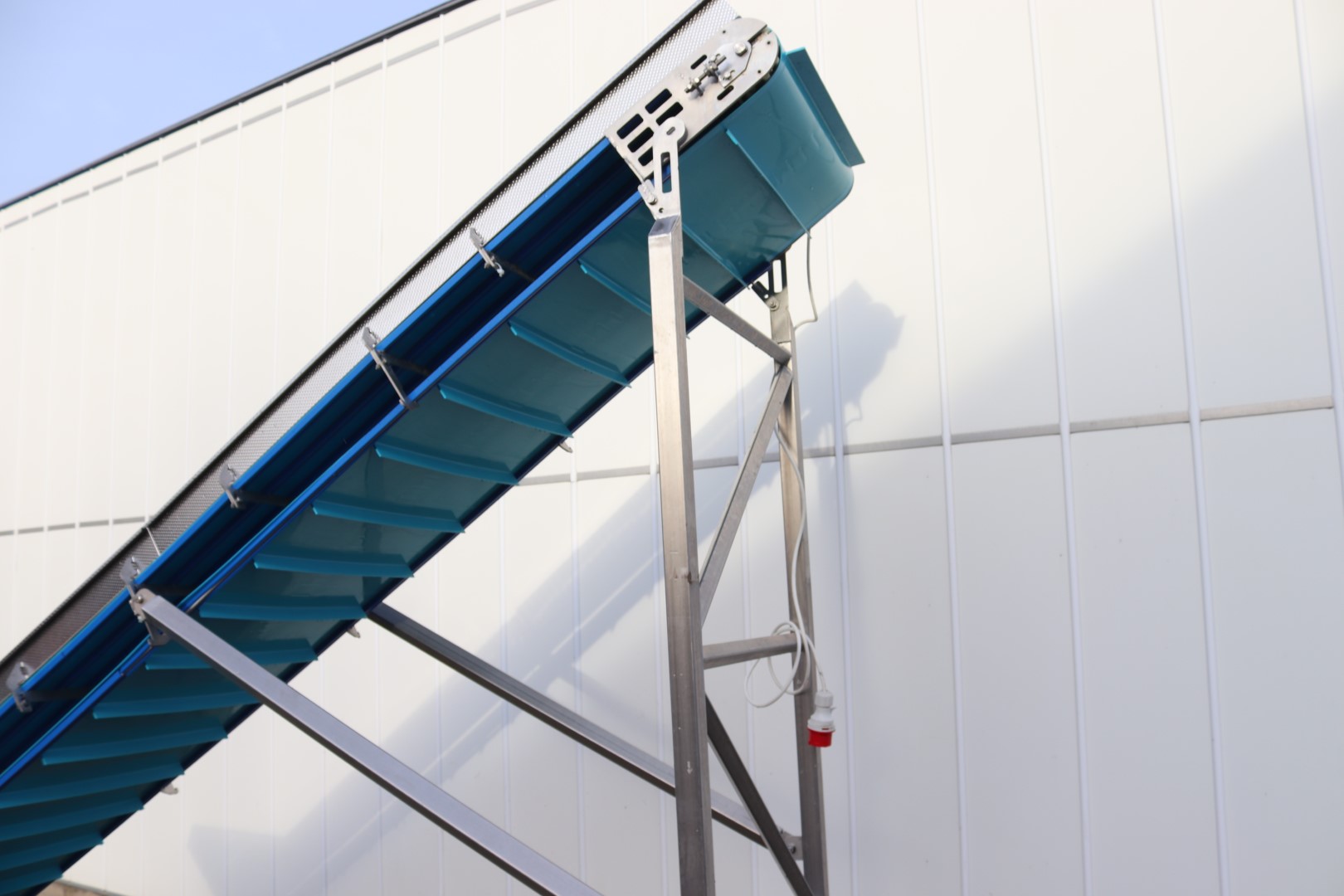 Jasa Stainless steel elevator 440 x 70 cm
