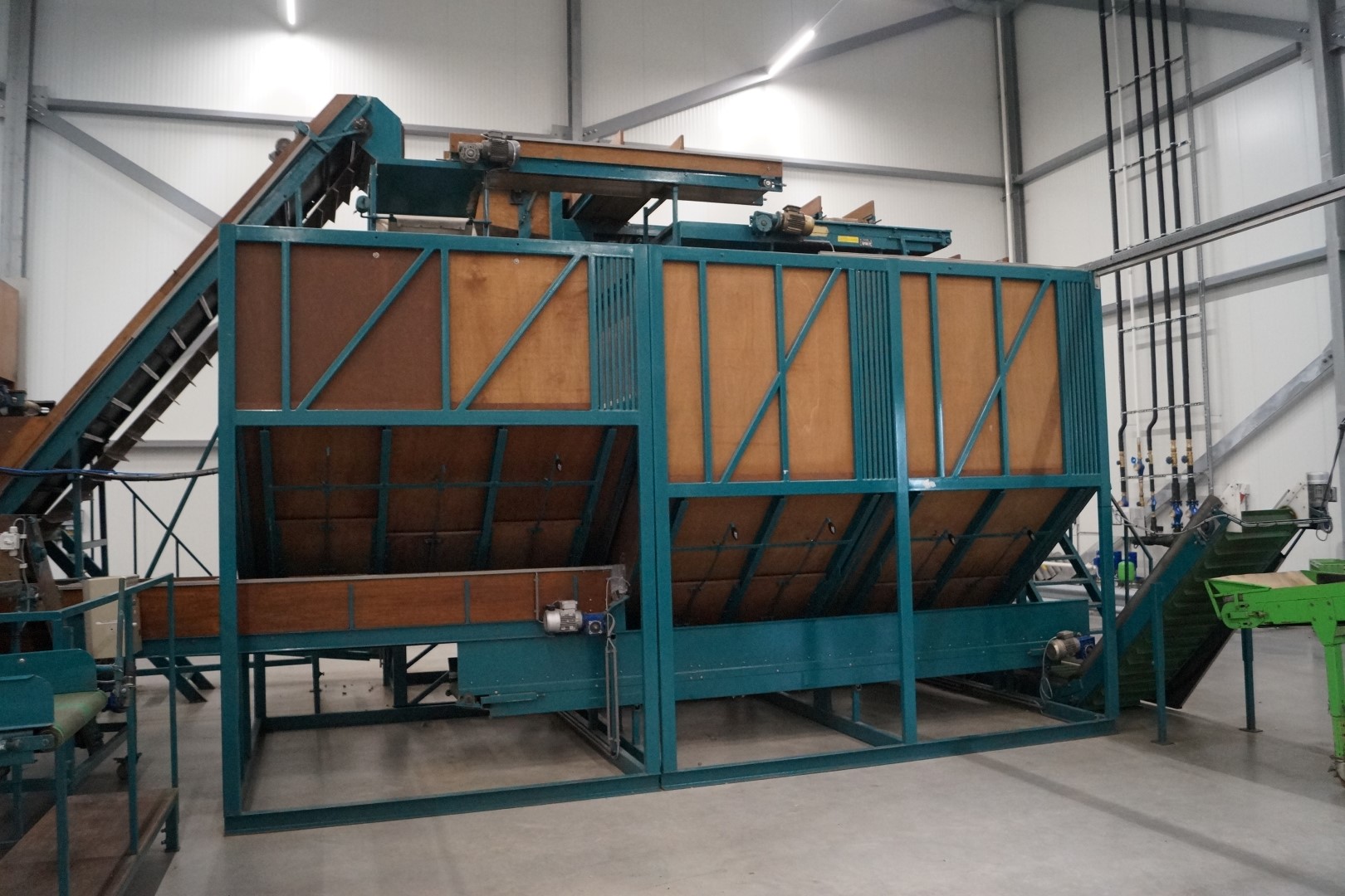 Бункерная сортировочная линия Demco для картофеля, брюссельской капусты или лука