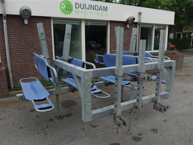 Galvanised weeding machine 8 rows