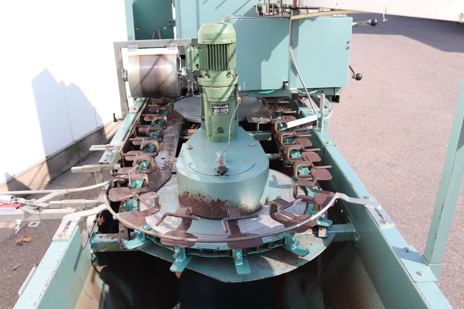 Heto H14C potting machine with 2 potdispensers