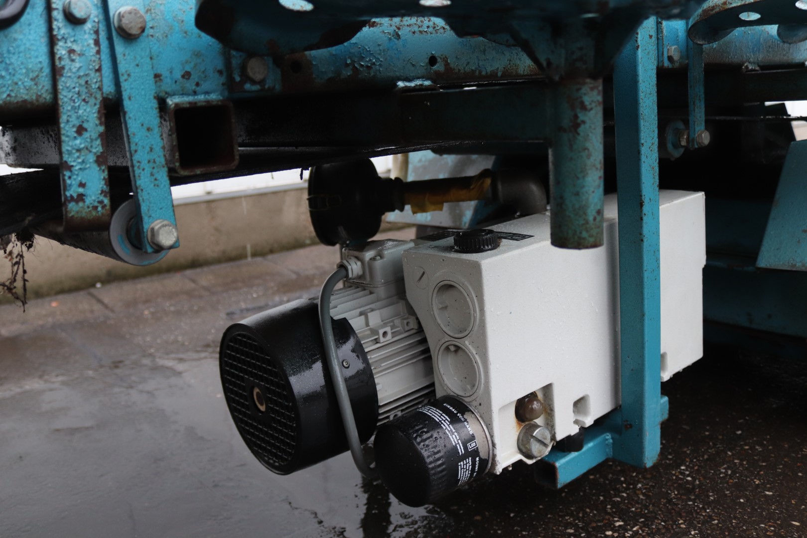 Visser / Dewa selfdriven soilblocking machine