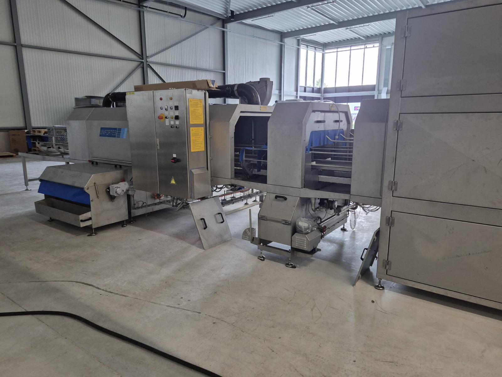 Unifortes UNI-W350.100H + UNI-D200.100 Машина для мойки ящиков и кассет