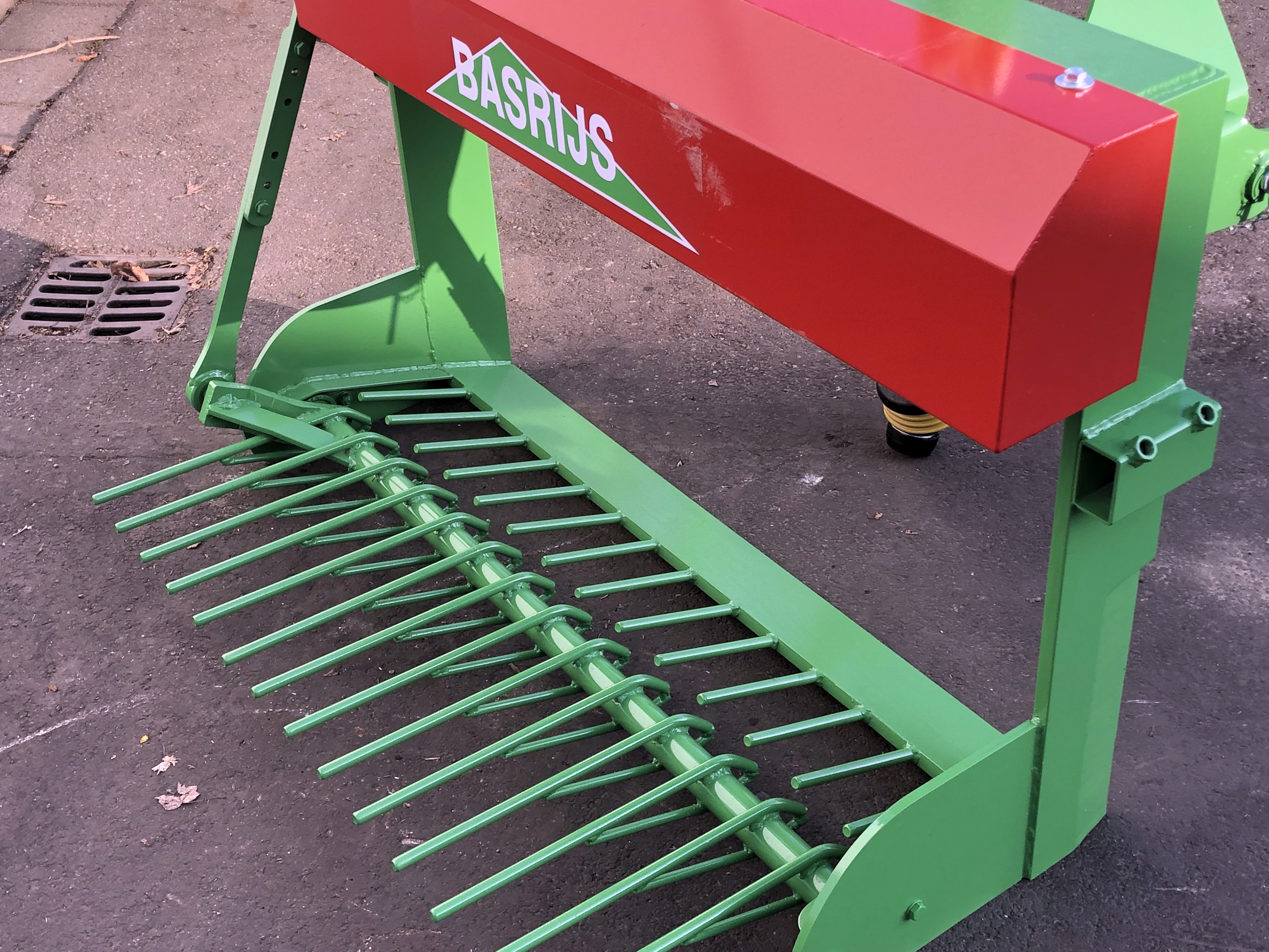 Basrijs 135 cm ������������ ���������� ����a ���������, �����