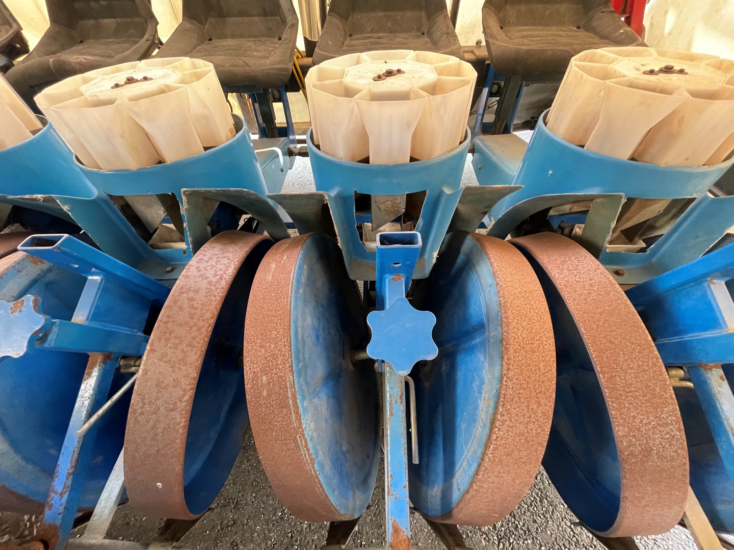 Ferrari F- MAX planting machine with 6 rows