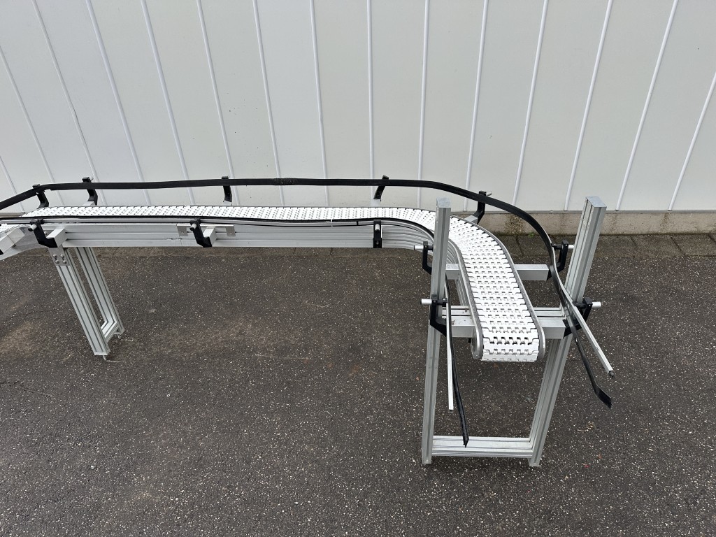 FS solutions Криволинейный конвейер 610 x 19 см с модульным ремнем 90°