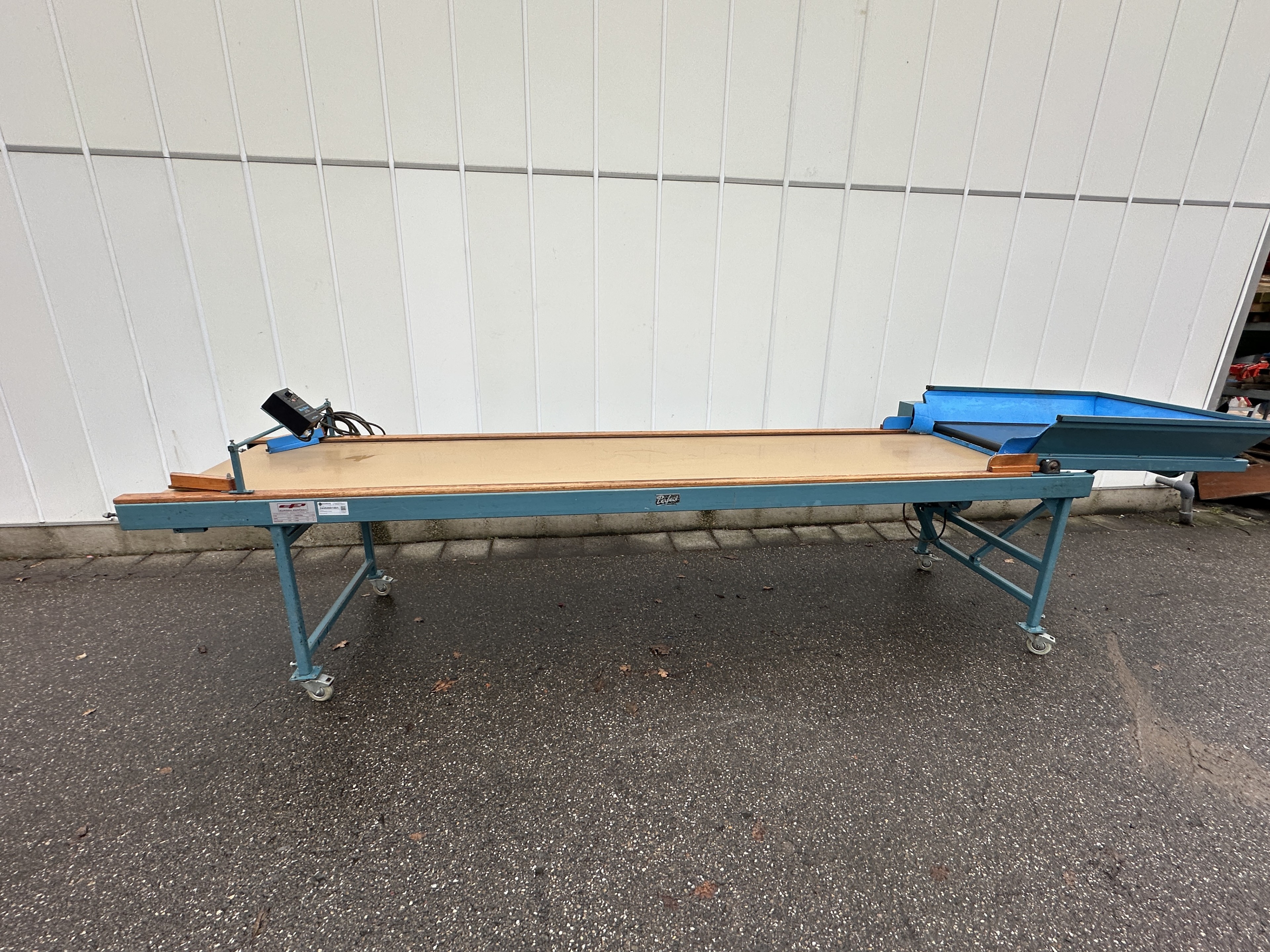 Perfect Инспекционный конвейер 350 x 80 см с дозирующим конвейером 100 см