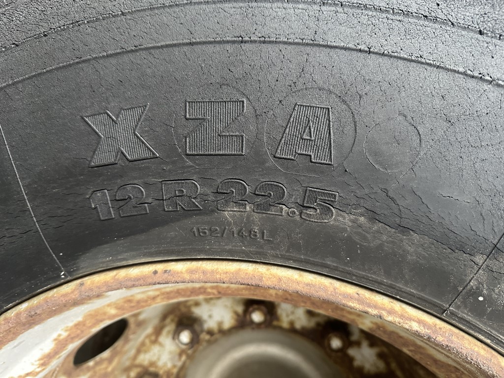 Прицеп для сбора урожая 735 x 245 см, 20 тонн