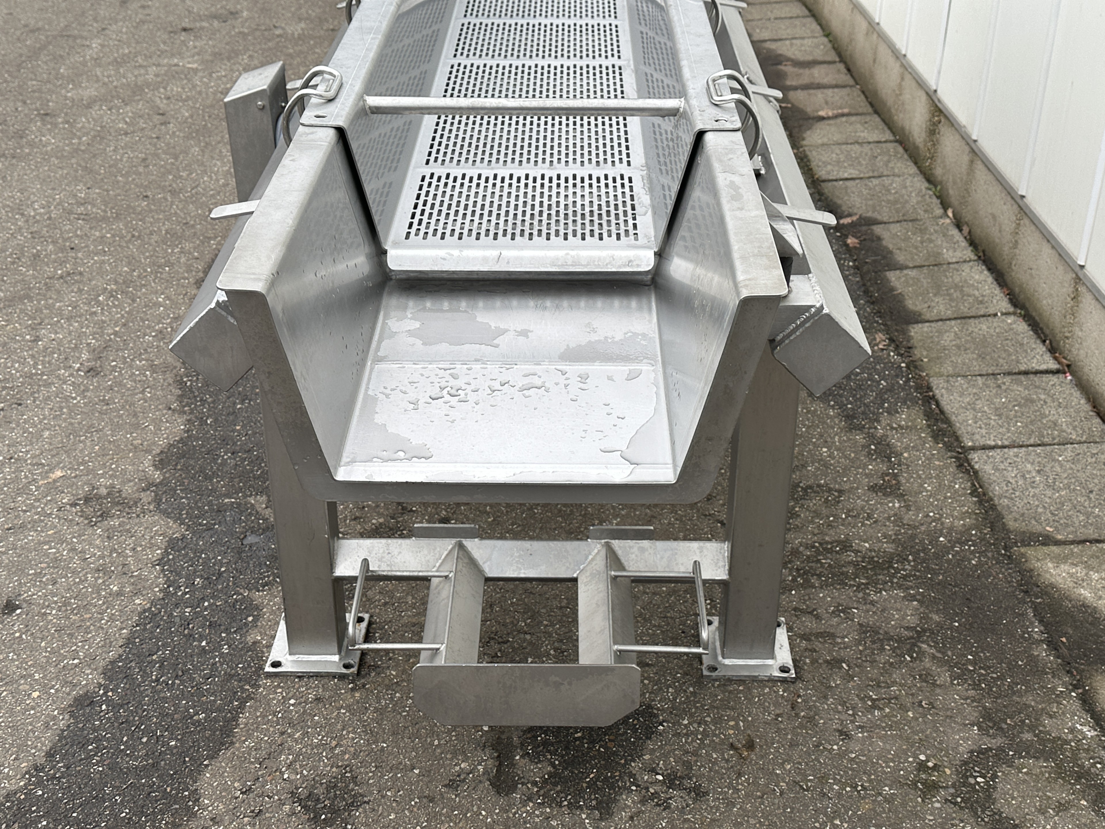 Vibra Schultheis FRU 31/3-S-MX4000 Вибрационный распределительный бункер 300 x 35 см