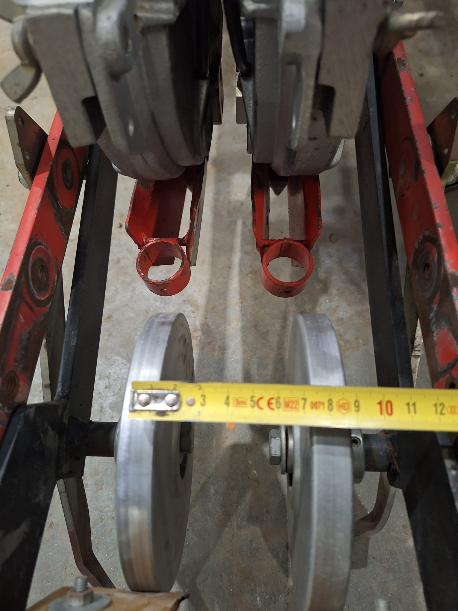 Agricola SN2 290 Пневматическая сеялка 4 ряда двойные