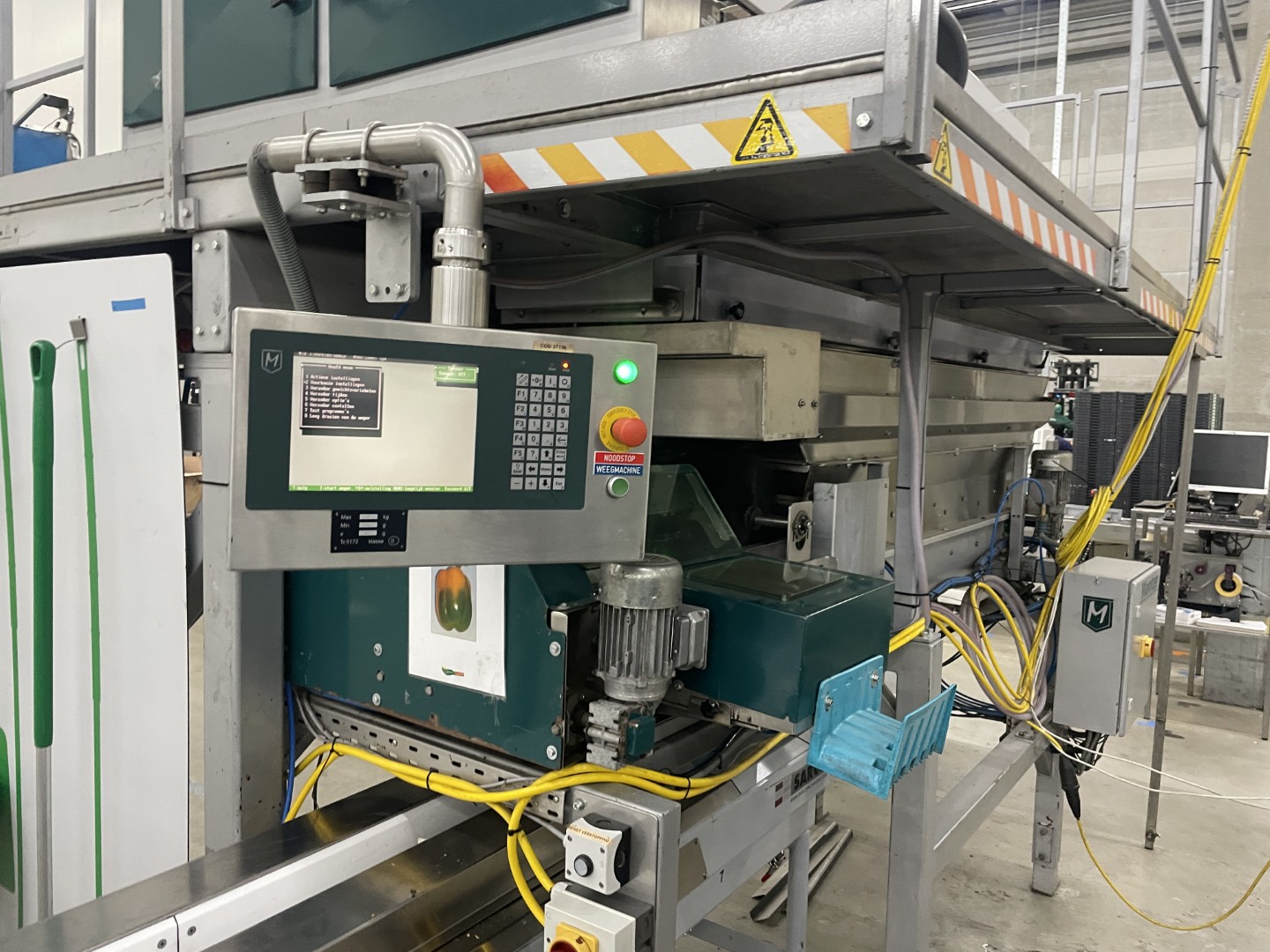 Manter VP16000 Весовой дозатор с 3 подъемниками и дозировочными конвейерами