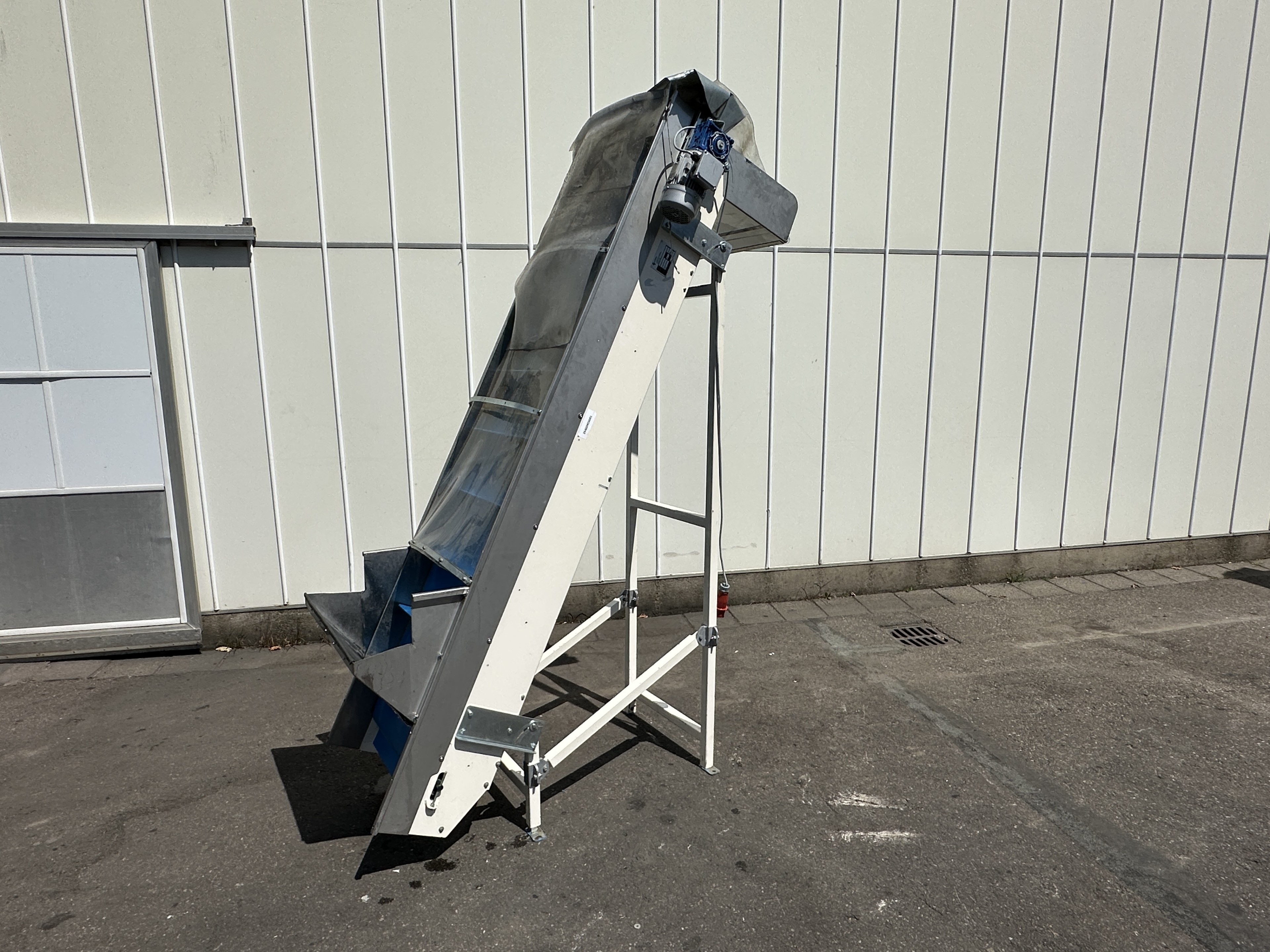 Unisorting Sammo ����������� �������� 240 � 60 ��