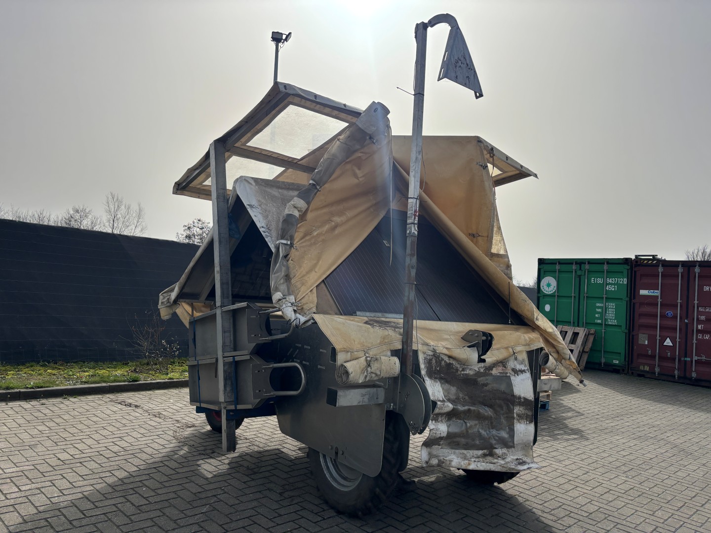 De Jongh Machines Solar Прополочная грядка / платформа для прополки – 8 человек, с электрическим приводом.
