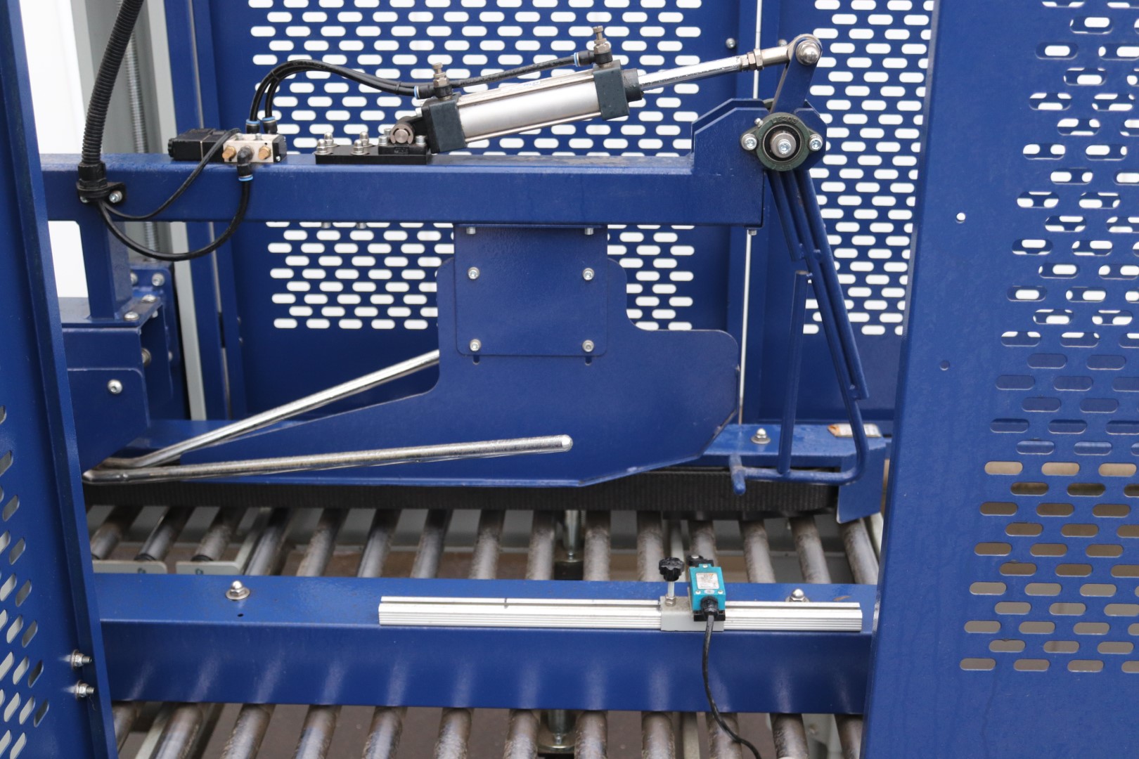 Youngsunpack Europe Carton Sealer