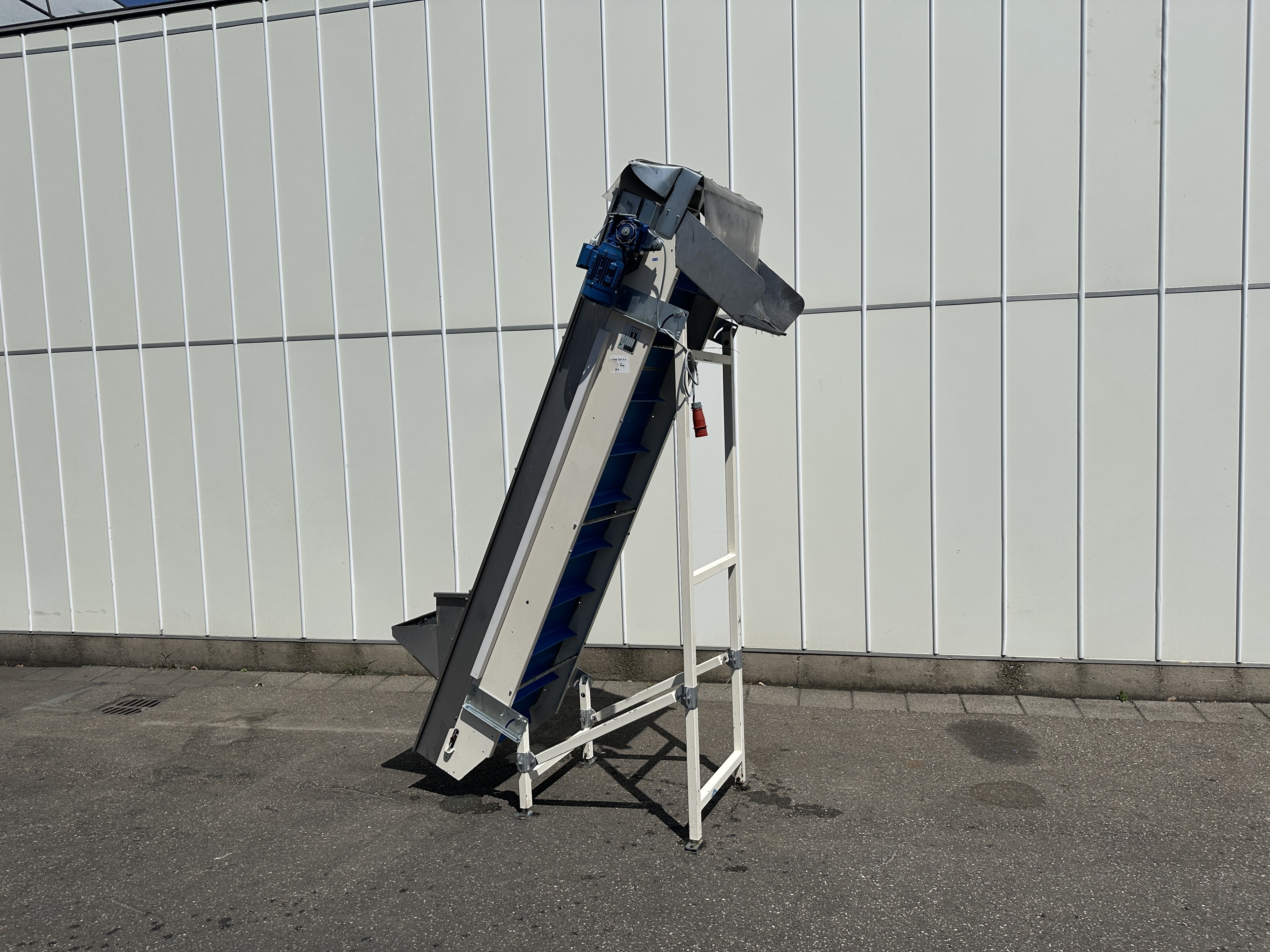 Unisorting Sammo Элеваторный конвейер 240 х 60 см