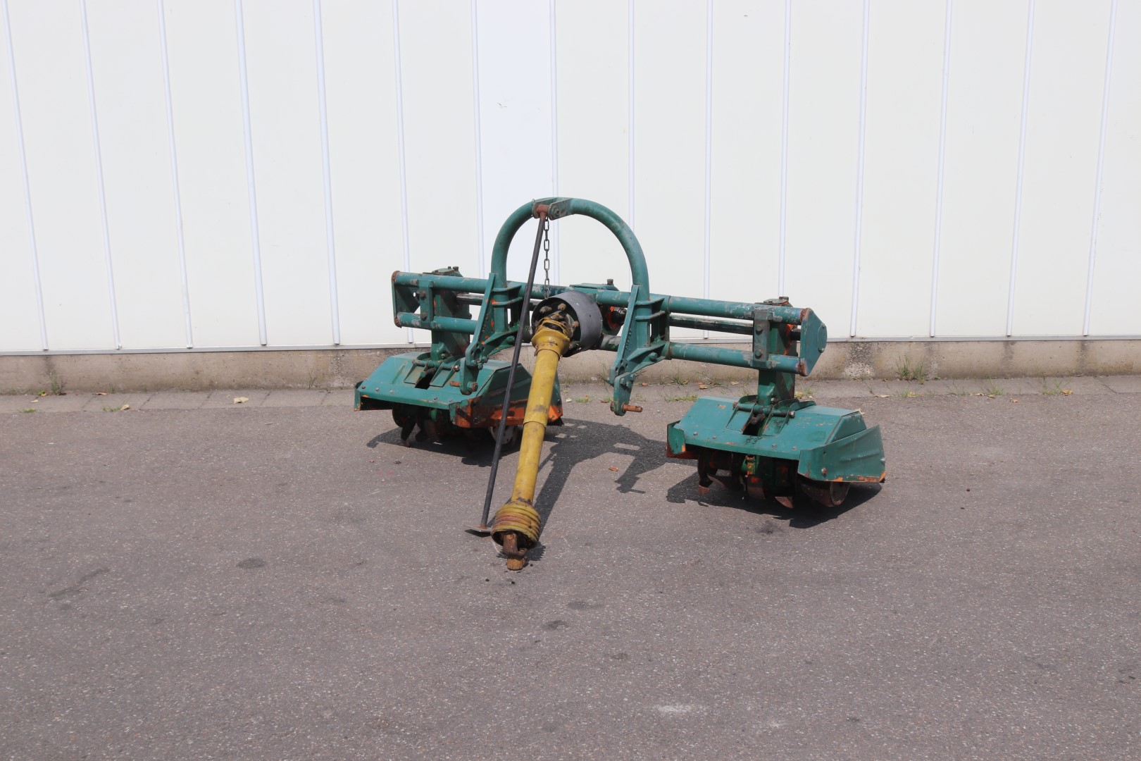 Maschio interrow cultivator with 2 elements