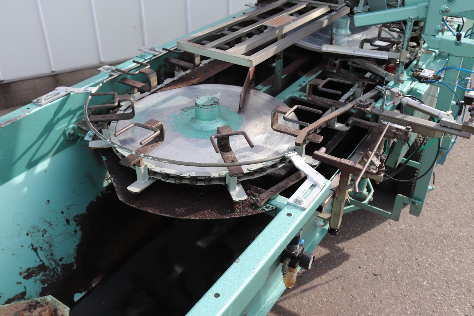 Heto H14 potting machine with potdispenser