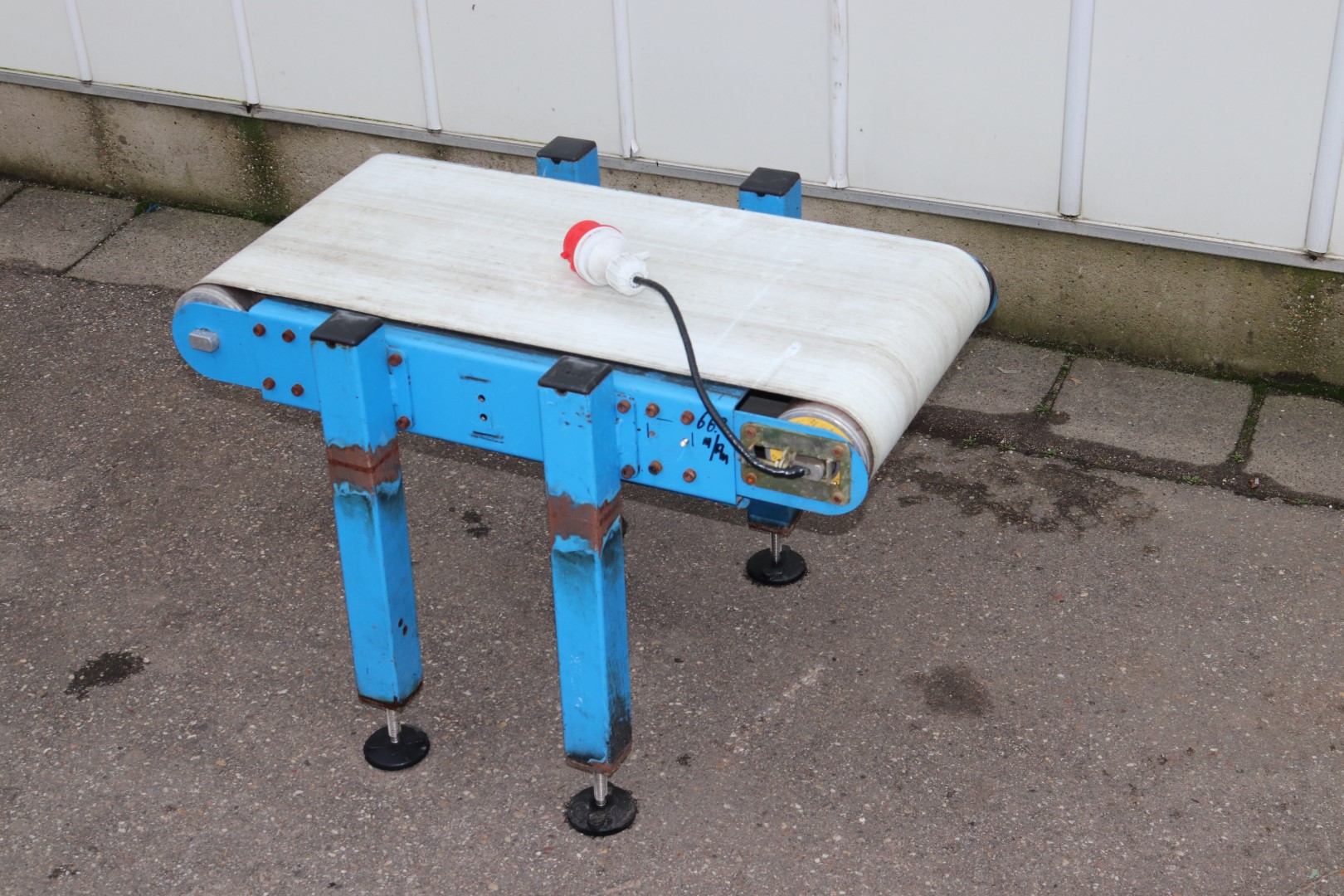 Конвейер 85 x 38 см с барабанным двигателем