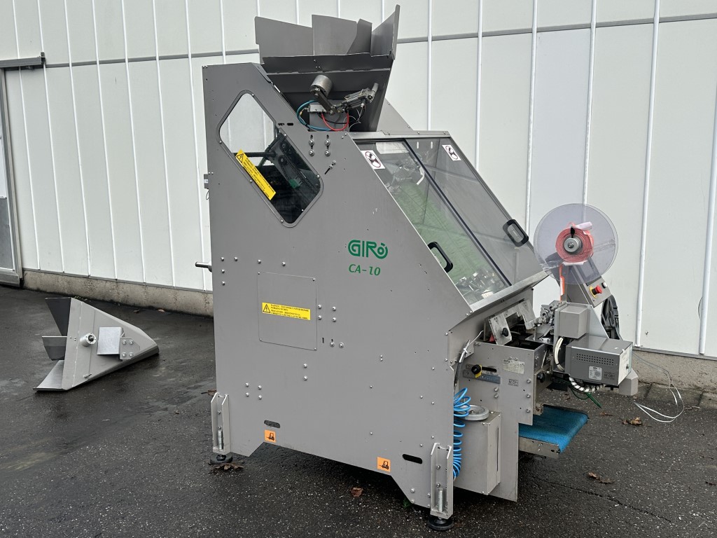 Giro CA-10 ������ ��� �������� � ����� � �������������� ���������