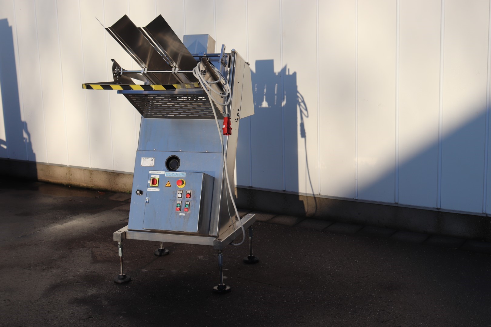 Bellini & Meda dispenser / destacker