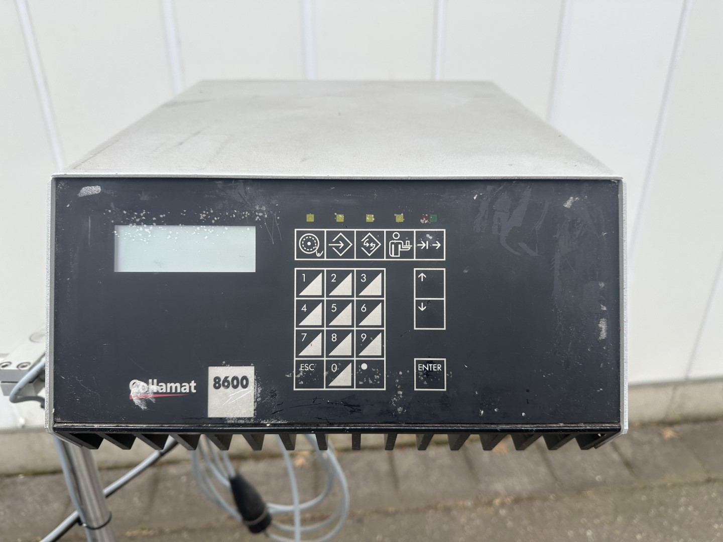 Collamat 8600 Этикеровочная машина Этикетировщик этикетировщик верхней печати и этикетирования с конвейерной лентой