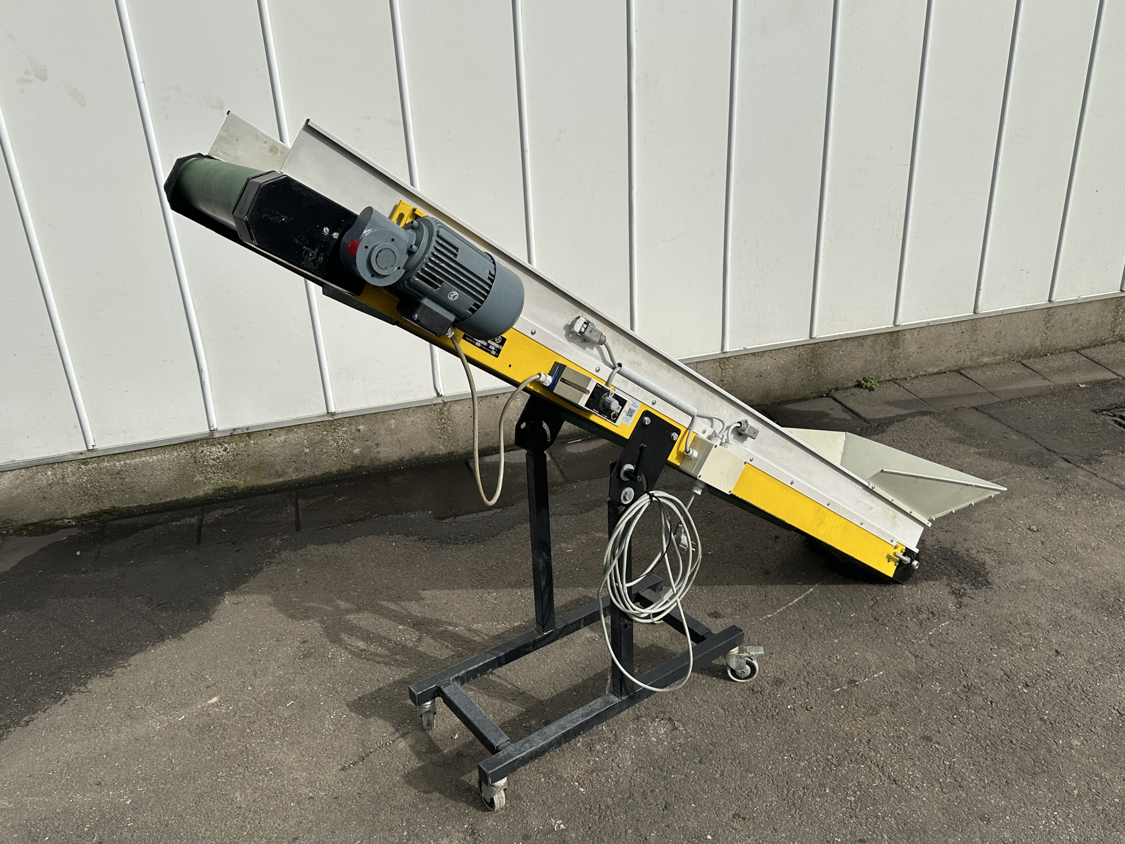 TTW VZB Элеваторный конвейер 205 x 30 см