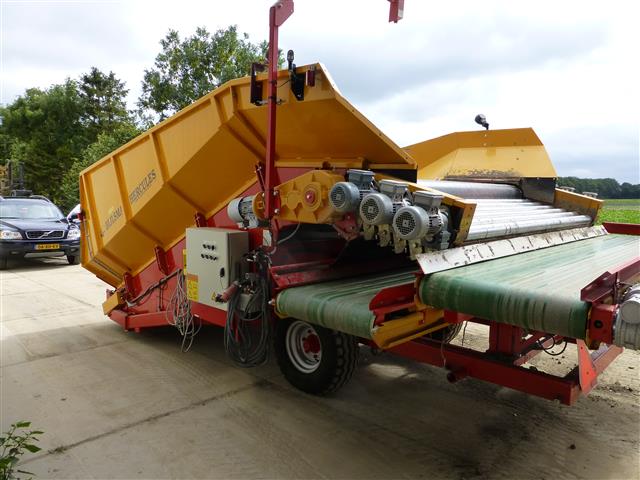 Приемный бункер Bijlsma Hercules Jumbo 2400 с роликовым очистителем