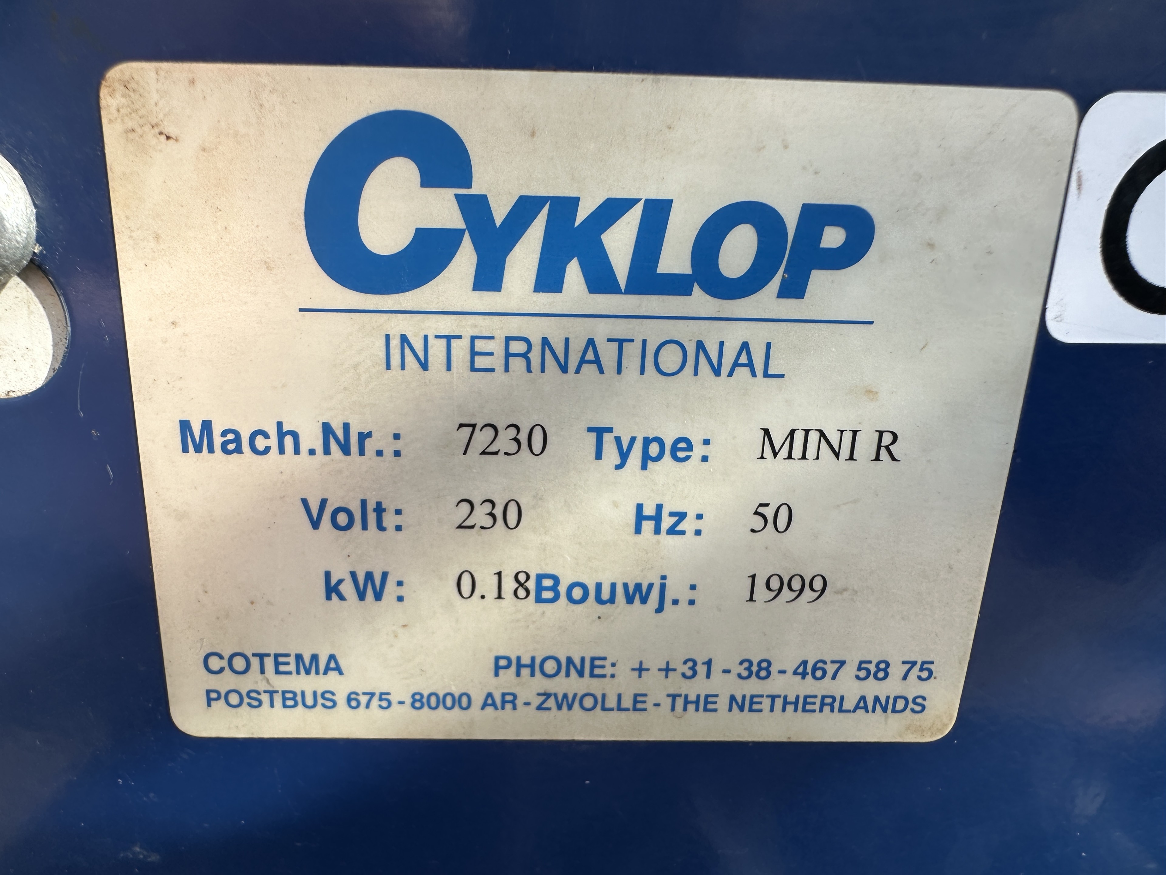 Cyklop MINI R Переплетная машина