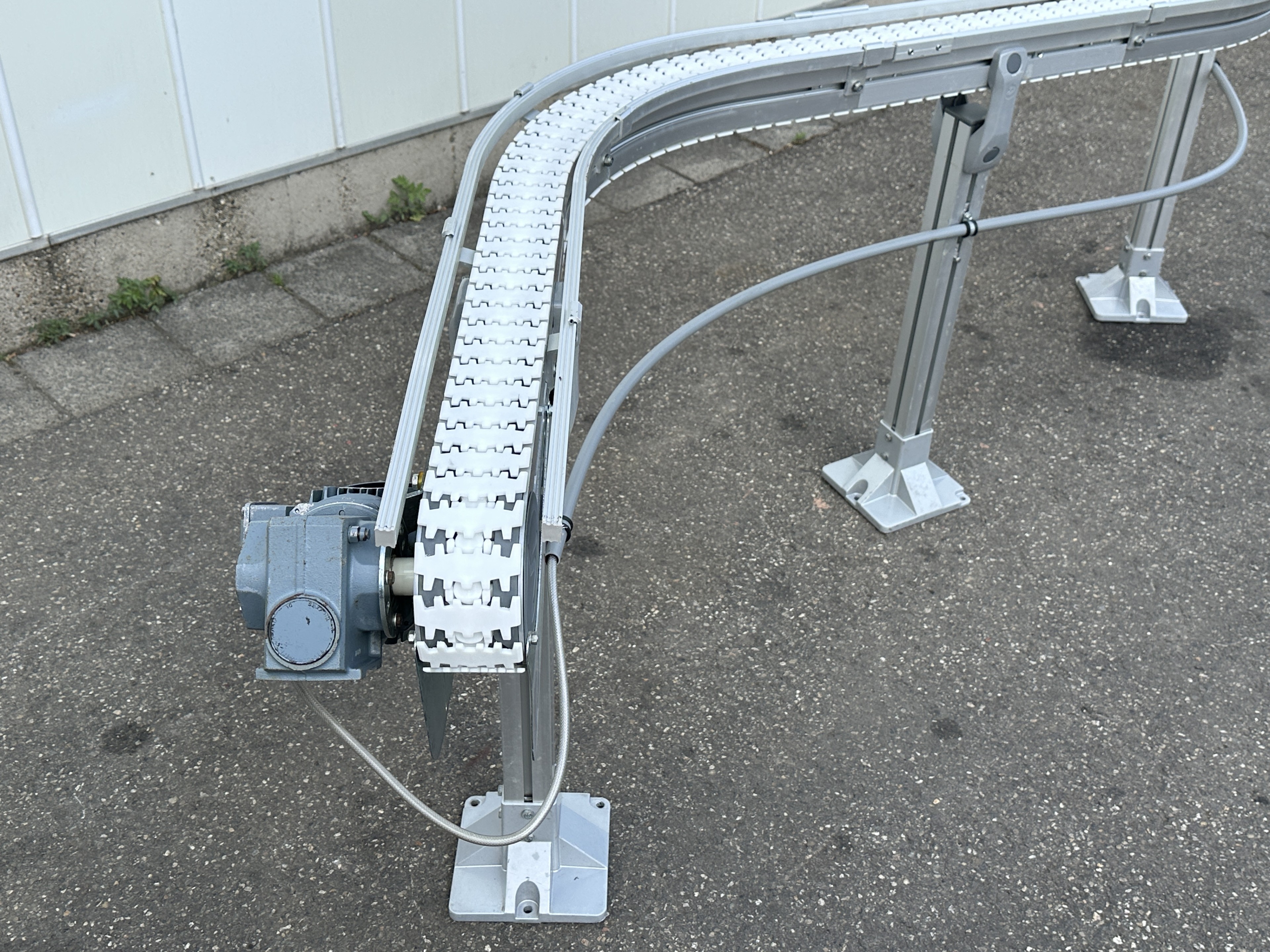 Flexlink конвейер S-образный 2 x 90° ширина 8,5 см