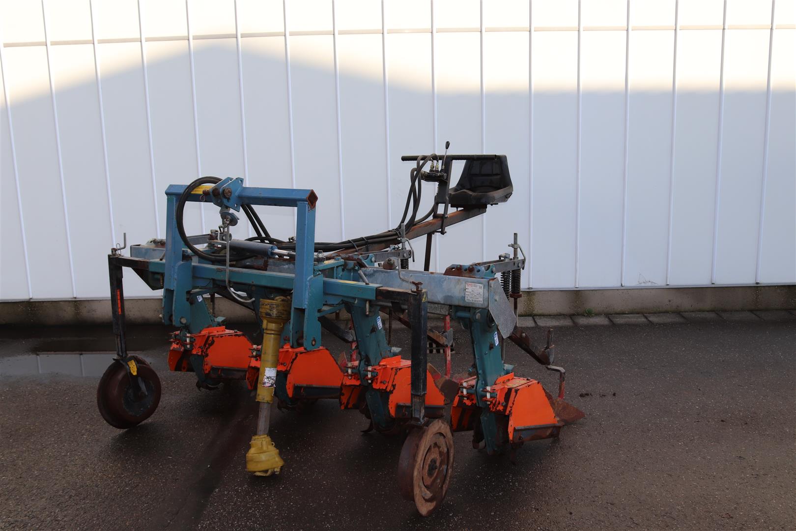 ����������� Comeb Interrow � 4 ����������