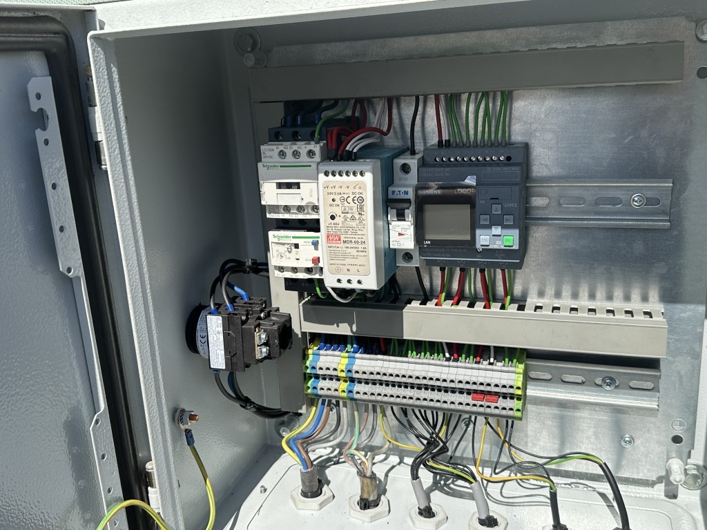 AWB �������������� ����������� � ���������� ���������� 300 x 195 ��
